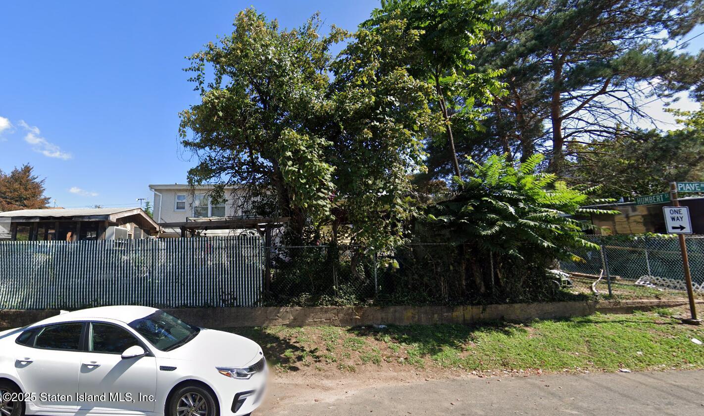 306 Humbert Street Image 3