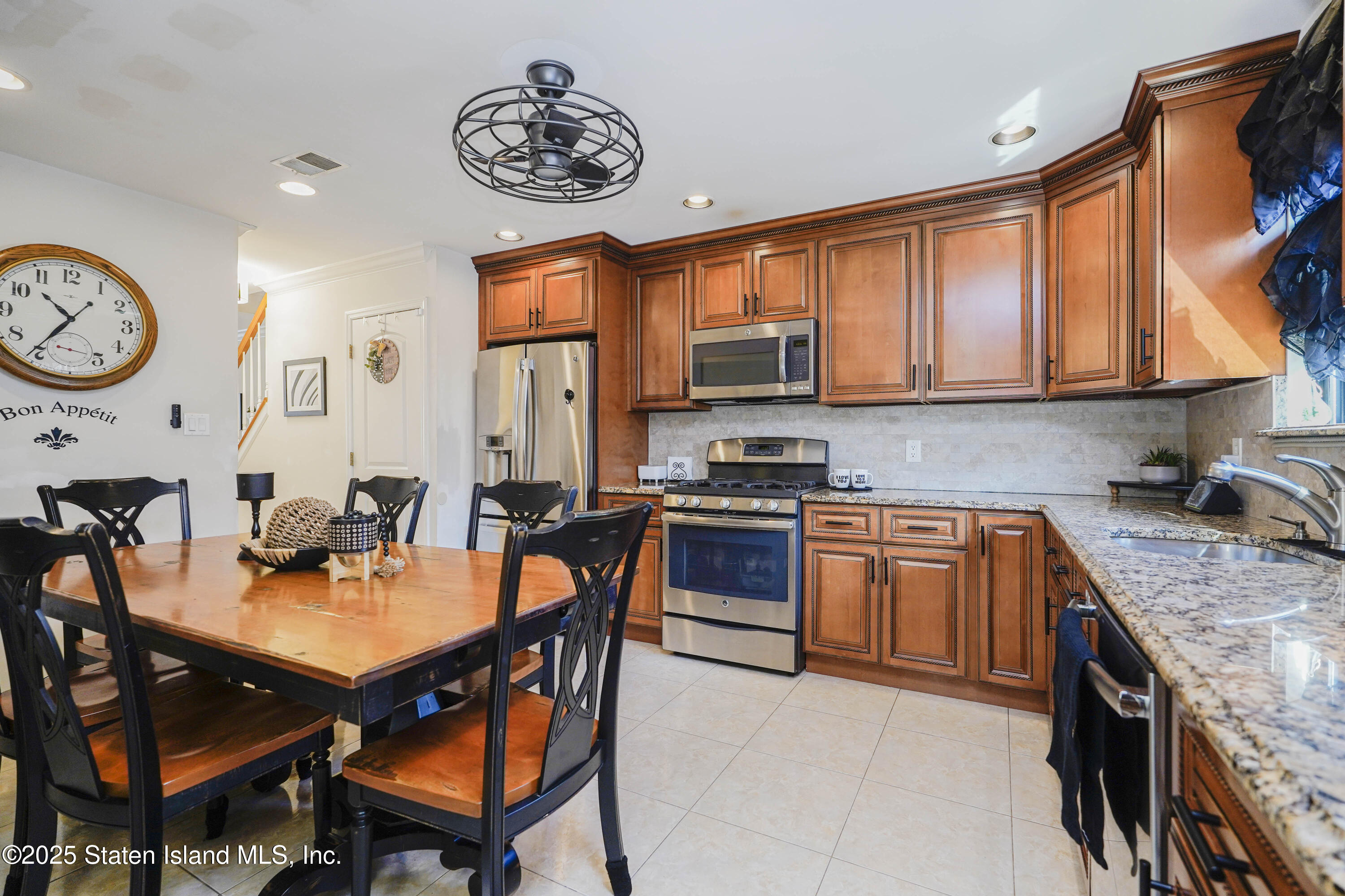 39 Plumtree Lane, Staten Island, NY, 10309 image 13