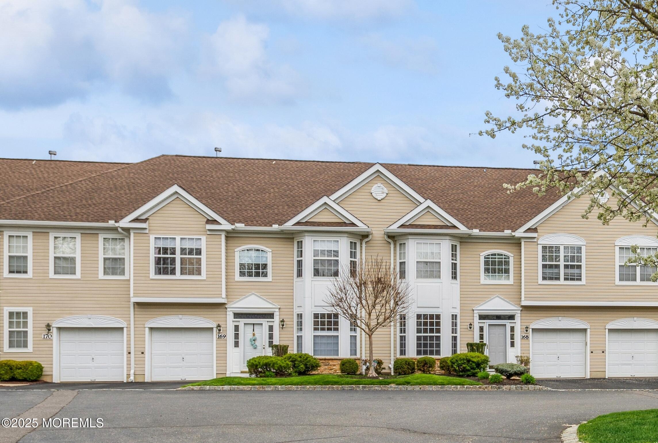 169 Shinnecock Drive, Manalapan, NJ, 07726