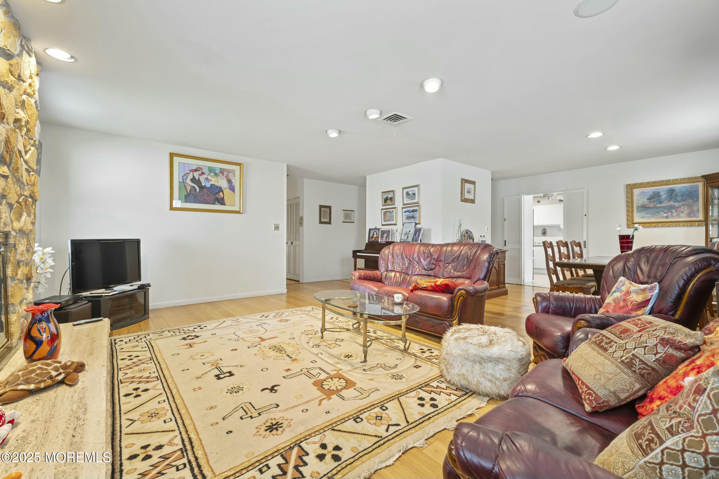 19 Ivanhoe Lane, Matawan, NJ, 07747 image 6
