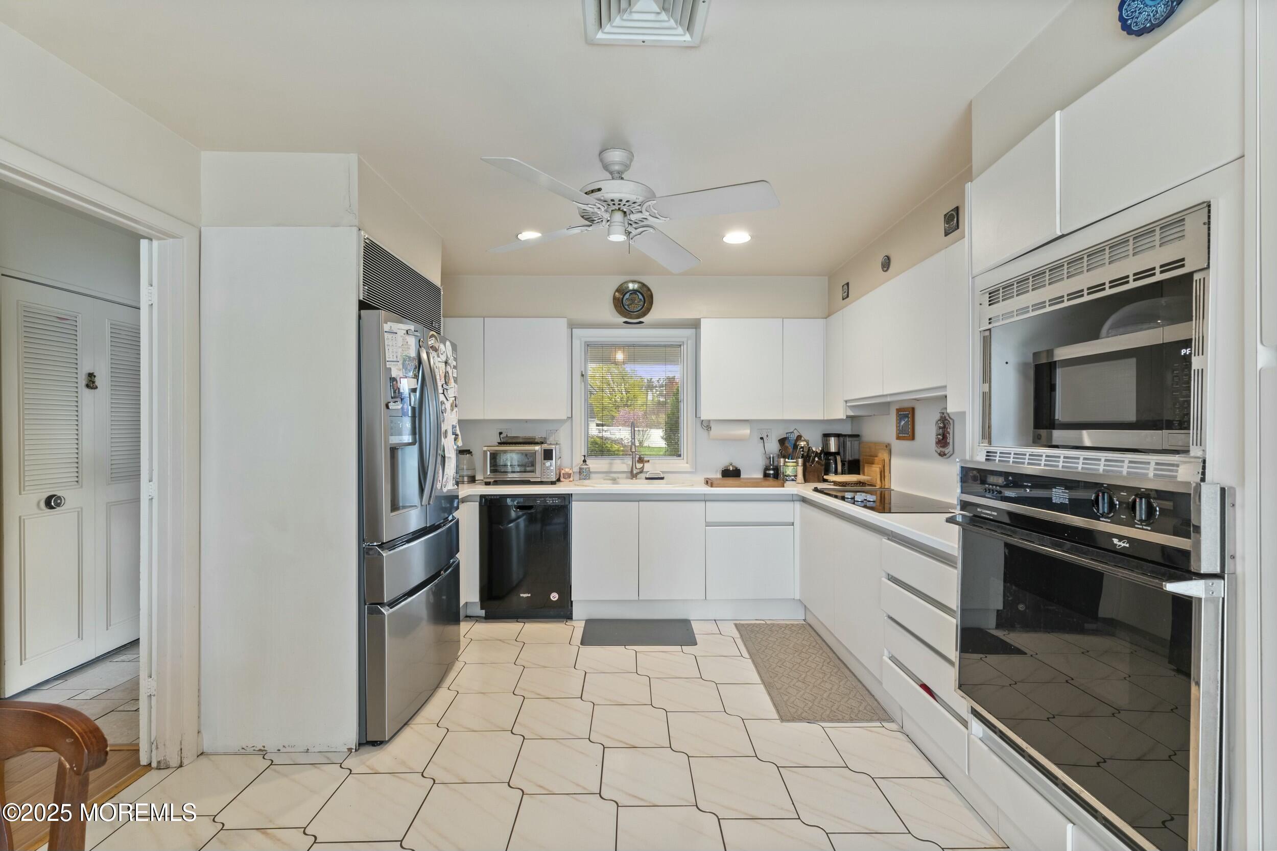 19 Ivanhoe Lane, Matawan, NJ, 07747 image 12
