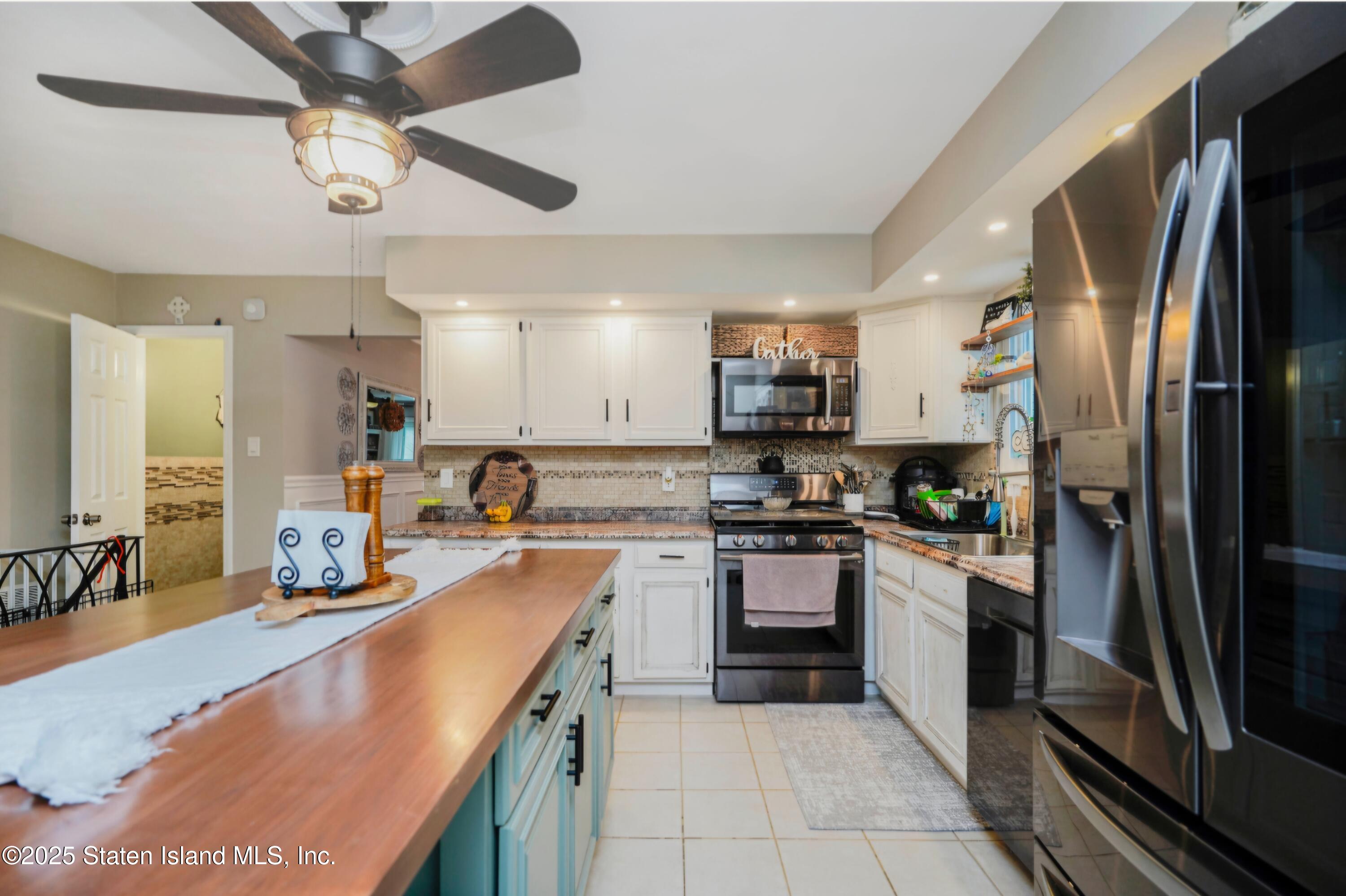 83 Lisa Lane, Staten Island, NY, 10312 image 16