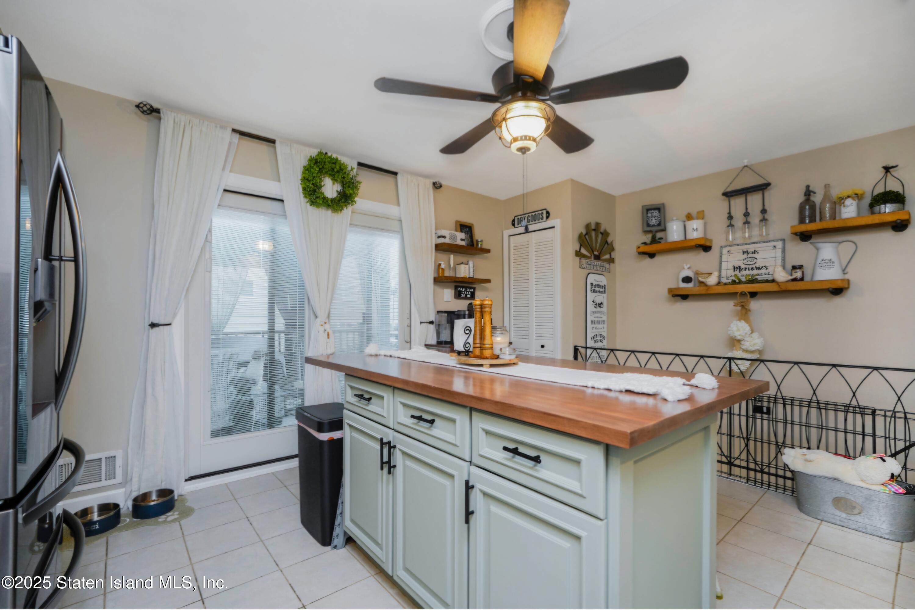 83 Lisa Lane, Staten Island, NY, 10312 image 17