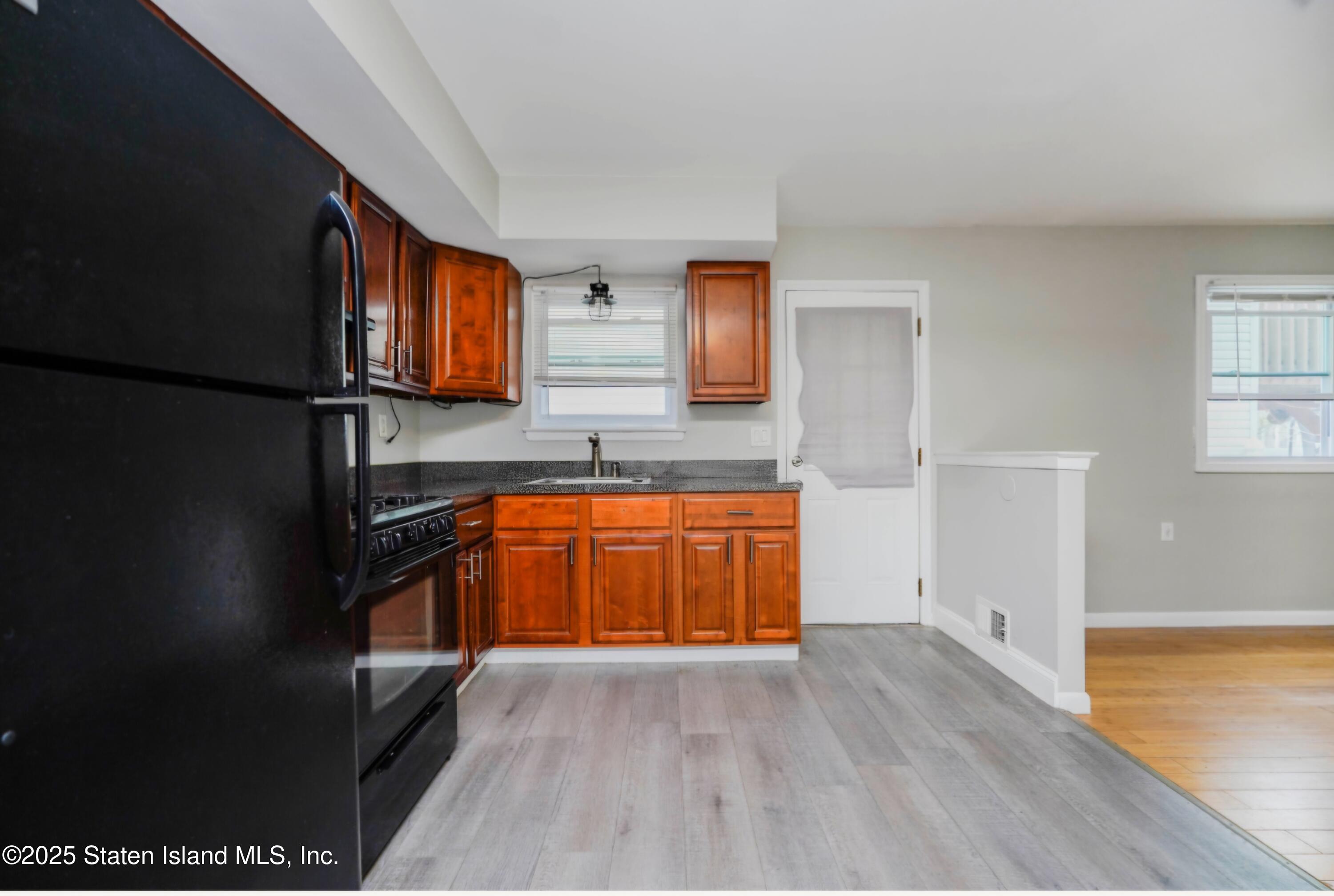 83 Lisa Lane, Staten Island, NY, 10312 image 38