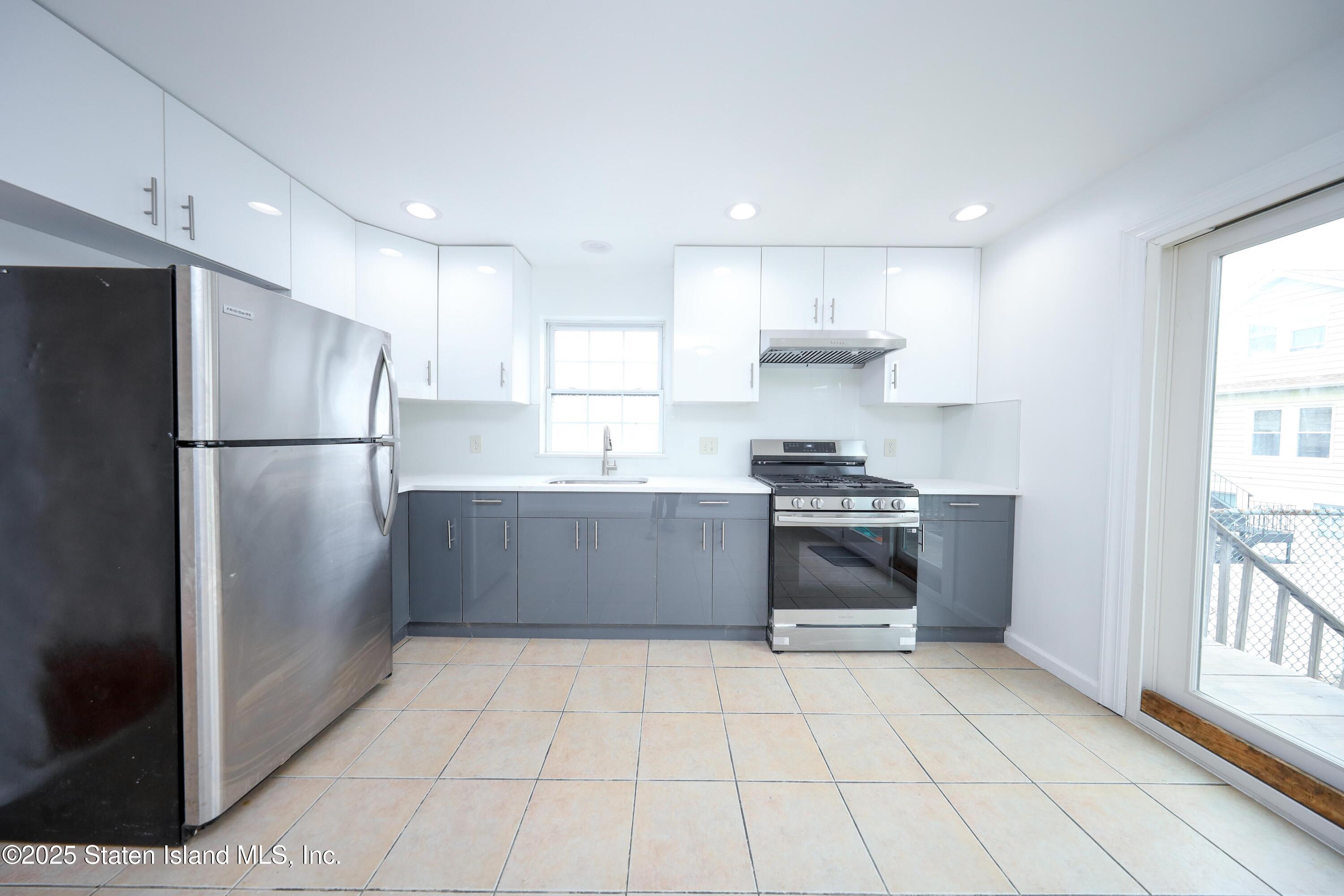 21 Cayuga Avenue, Staten Island, NY, 10301 image 14