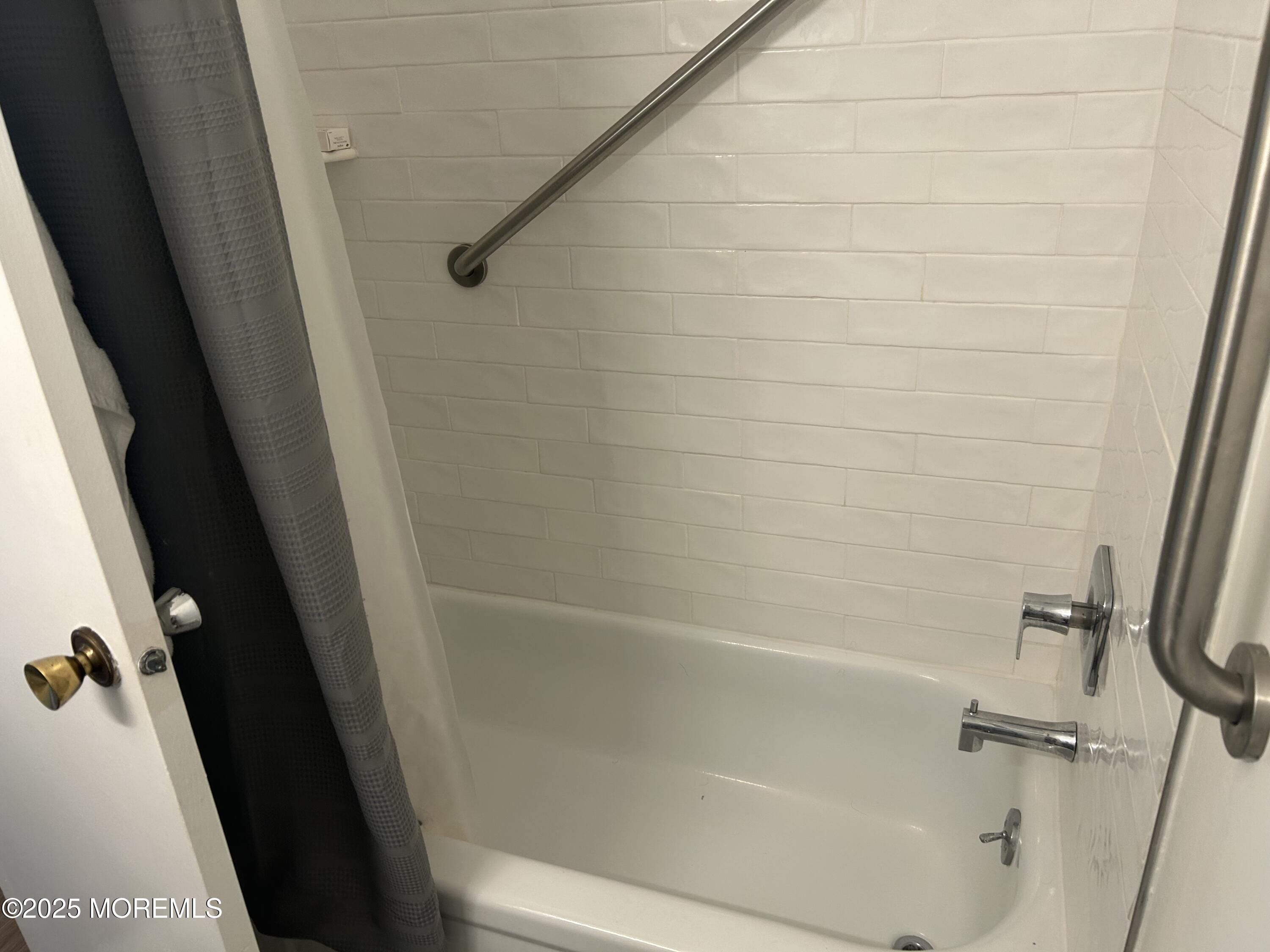 12 Medford Court, Red Bank, NJ, 07701 image 18