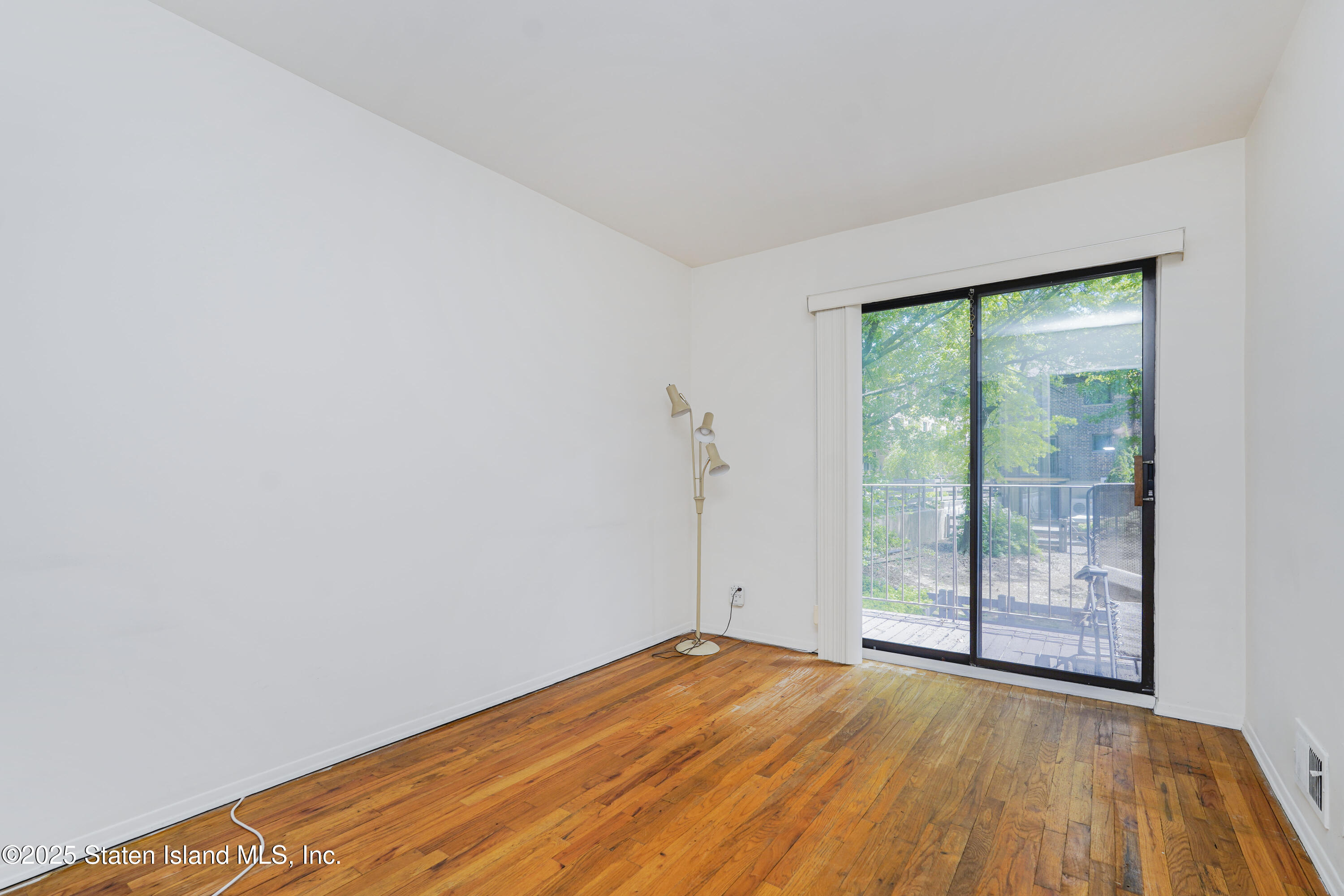 90 Dogwood Lane, Staten Island, NY, 10305 image 16