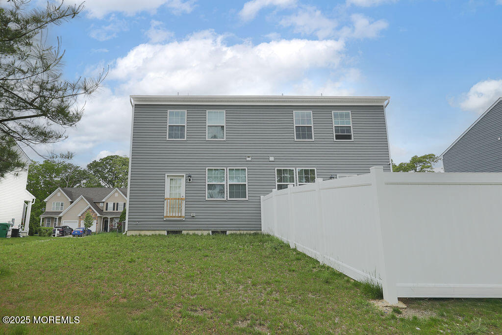 1214 Peterson Way Image 5
