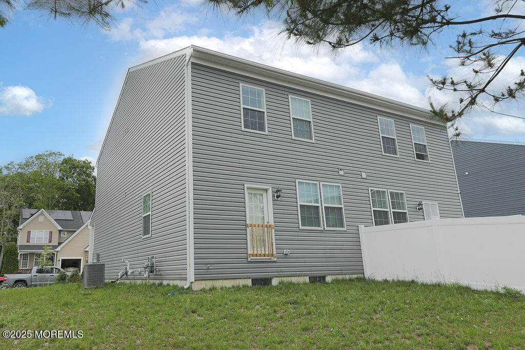 1214 Peterson Way Image 3