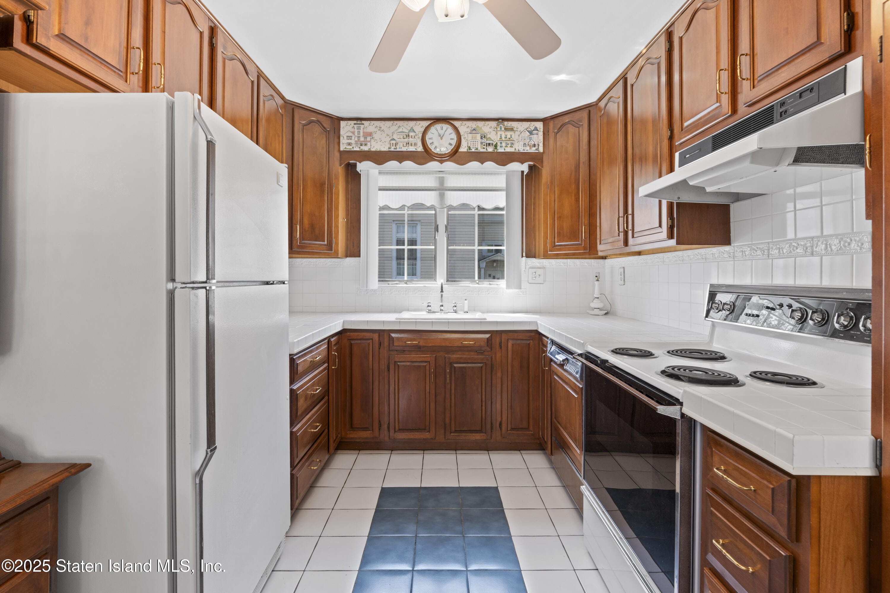 23 Livingston Court, Staten Island, NY, 10310 image 8