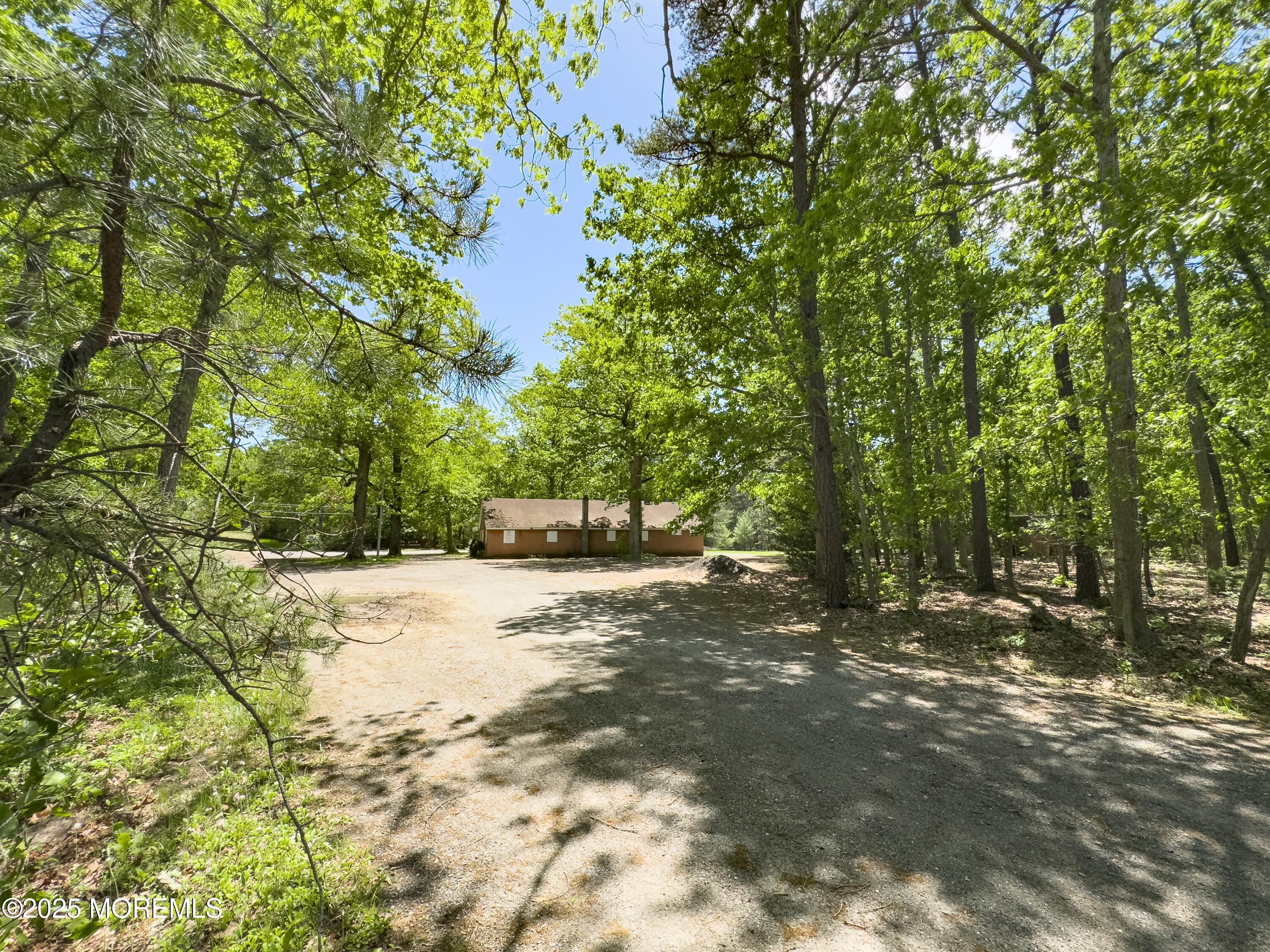 698 Miller Avenue Image 4