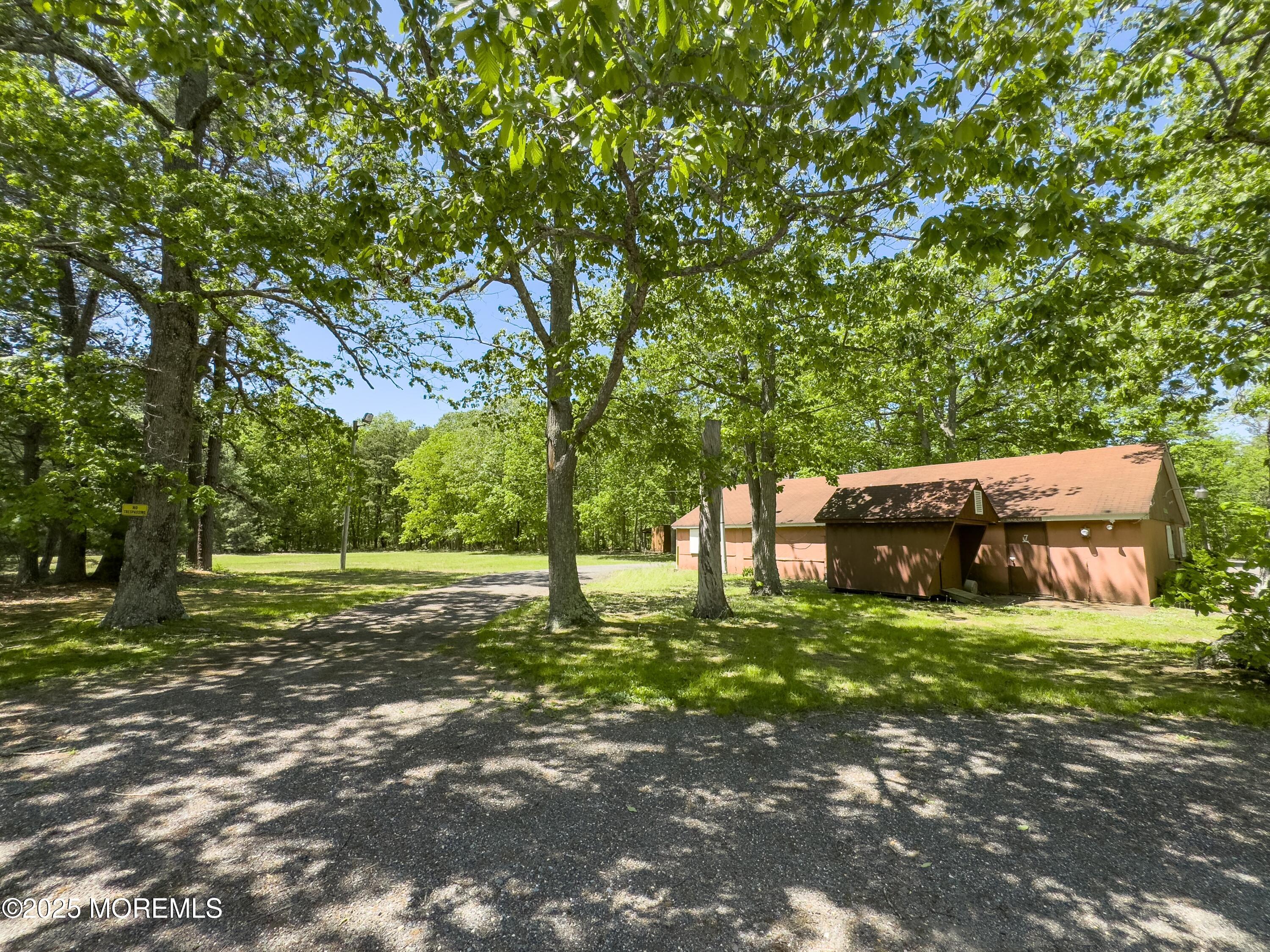 698 Miller Avenue Image 3