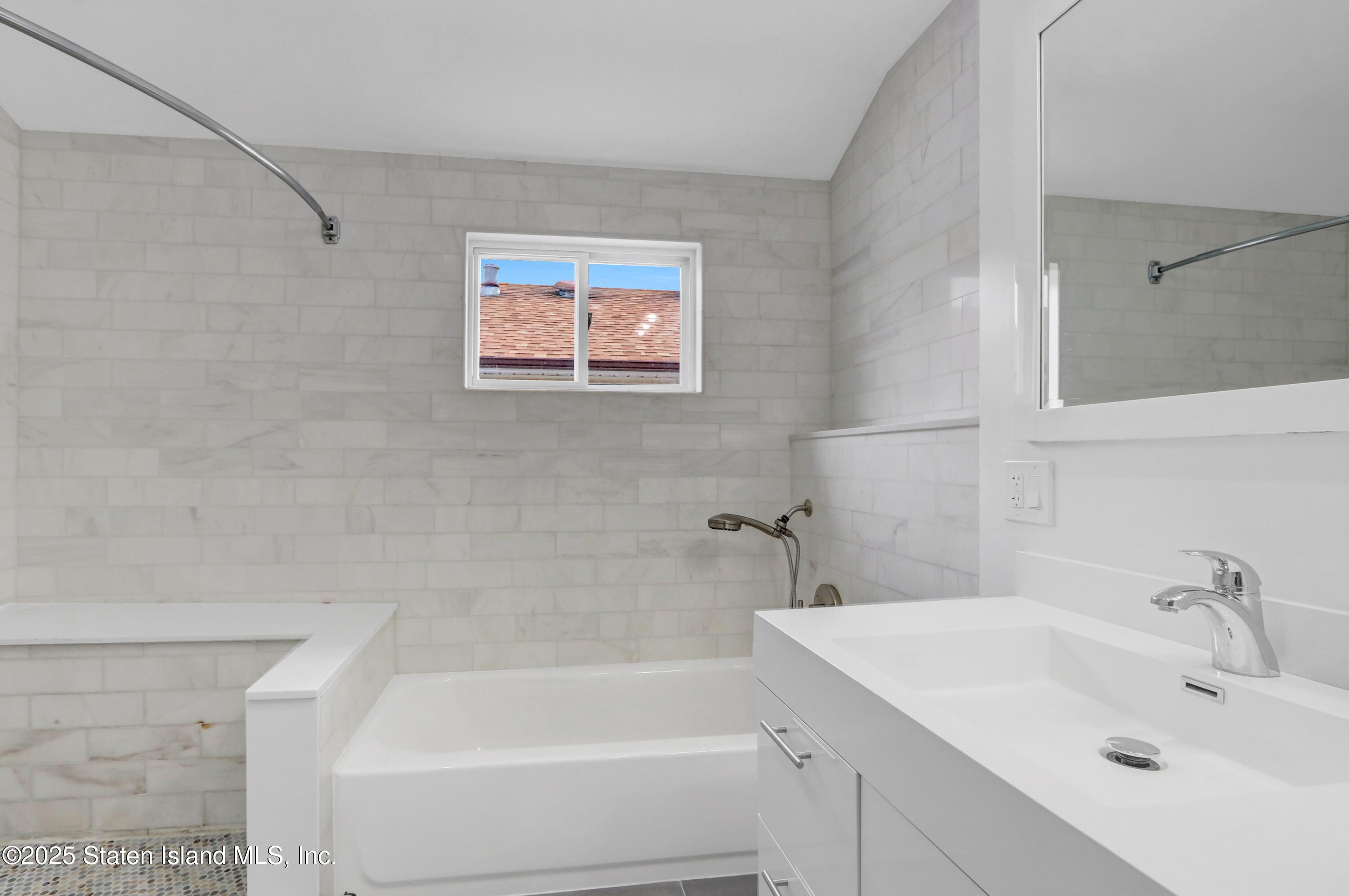 103 Savo, Staten Island, NY, 10309 image 35