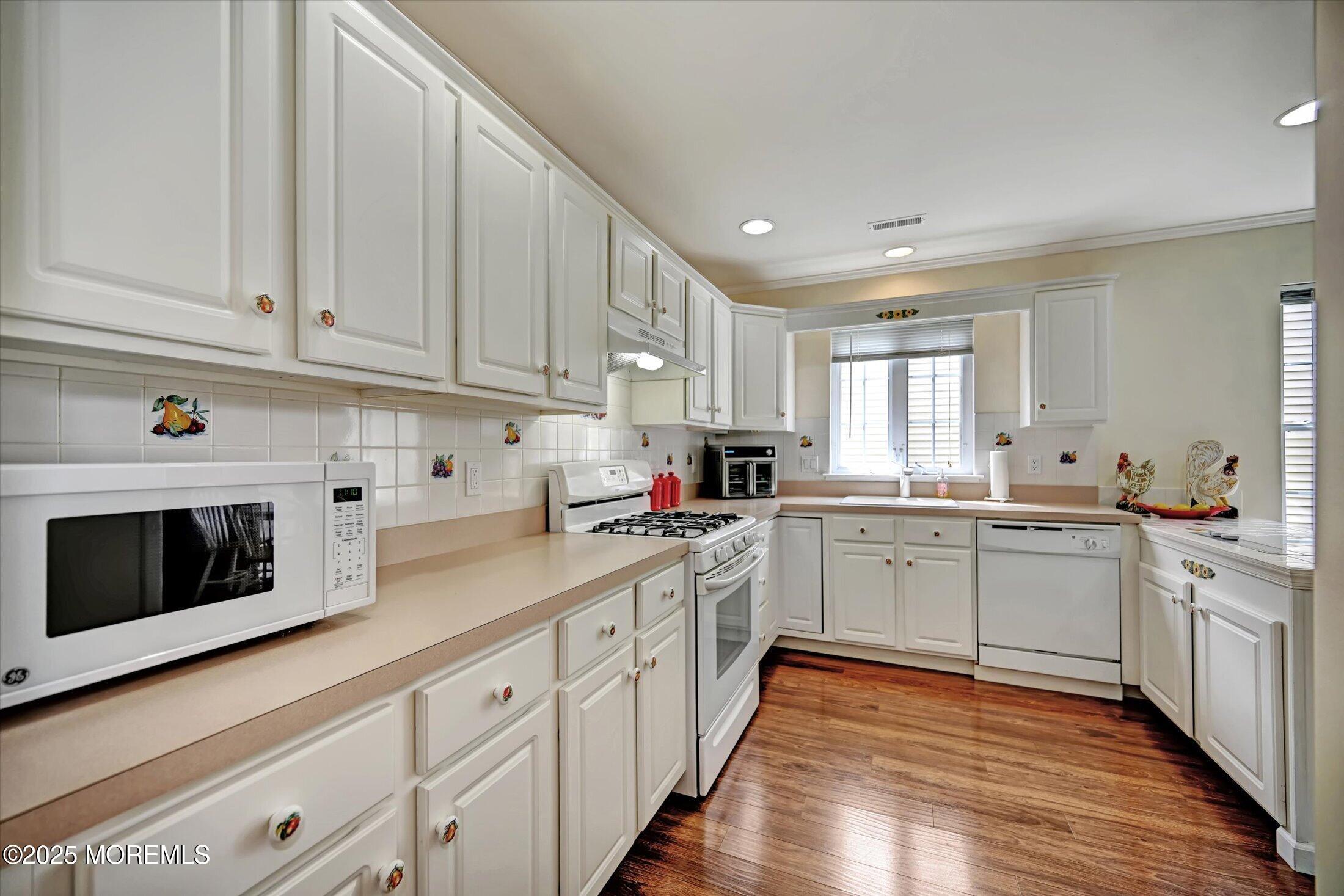 6 Shadow Creek Court, Jackson, NJ, 08527 image 8