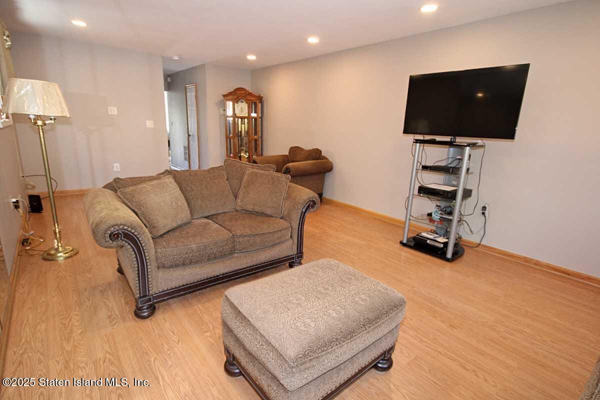 988 Rensselaer Avenue, Staten Island, NY, 10309 image 11