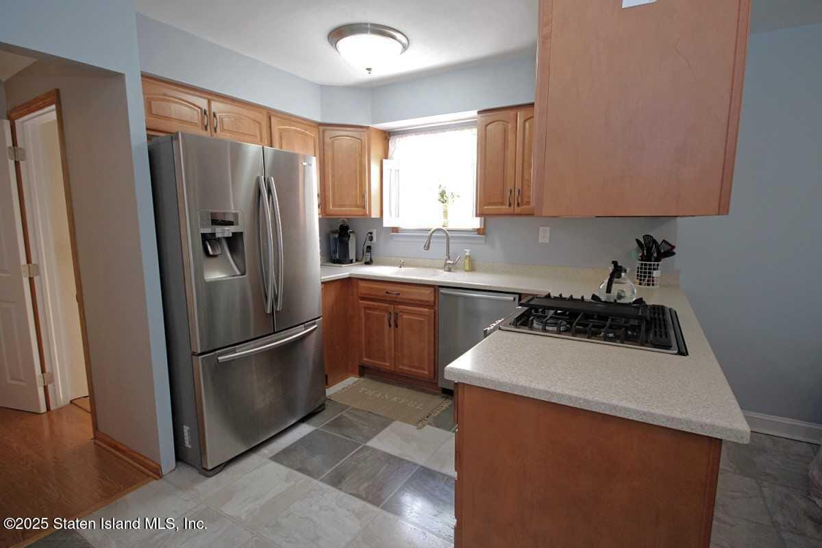 988 Rensselaer Avenue, Staten Island, NY, 10309 image 7