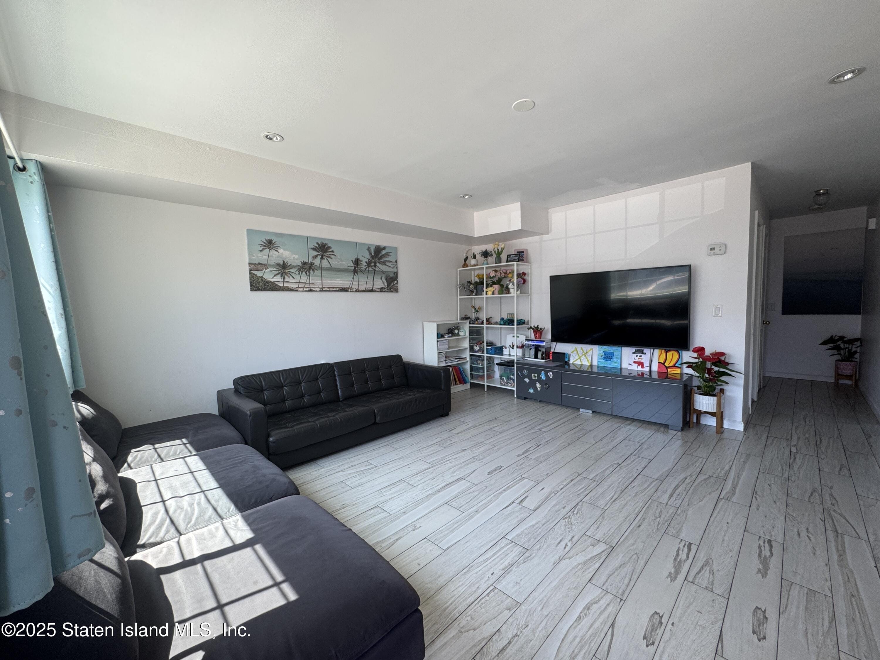 61 Country Drive Image 4