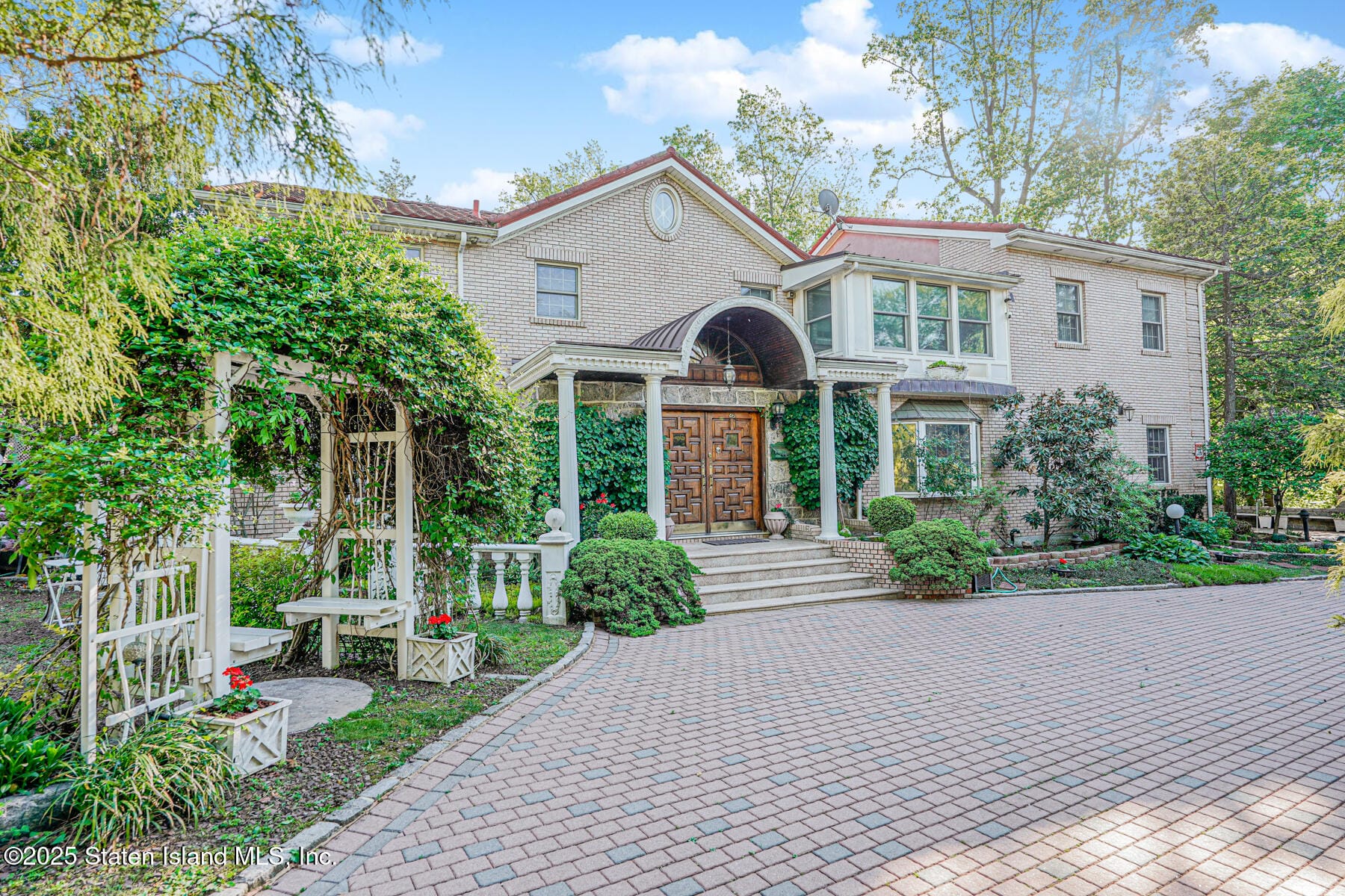 46 Buttonwood Road, Staten Island, NY, 10304