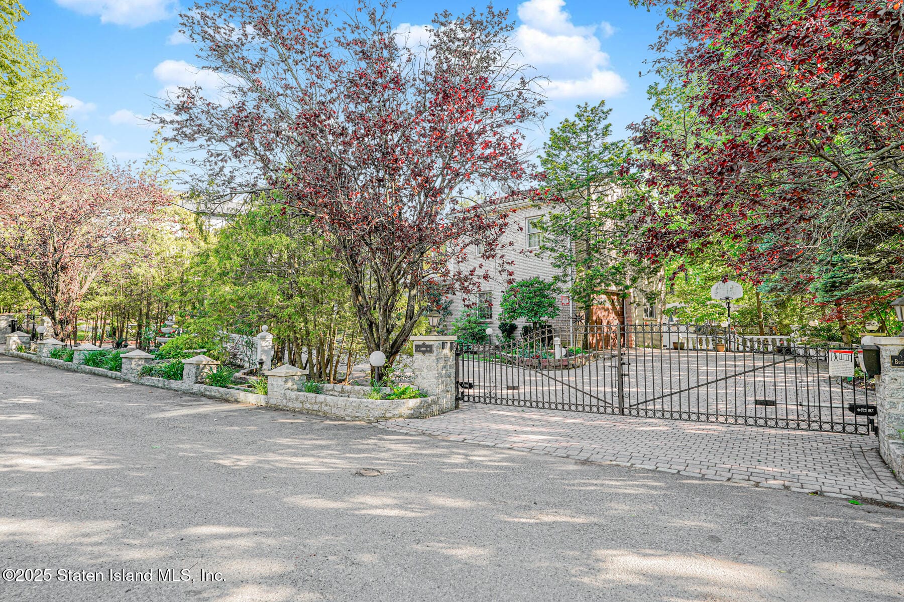 46 Buttonwood Road, Staten Island, NY, 10304