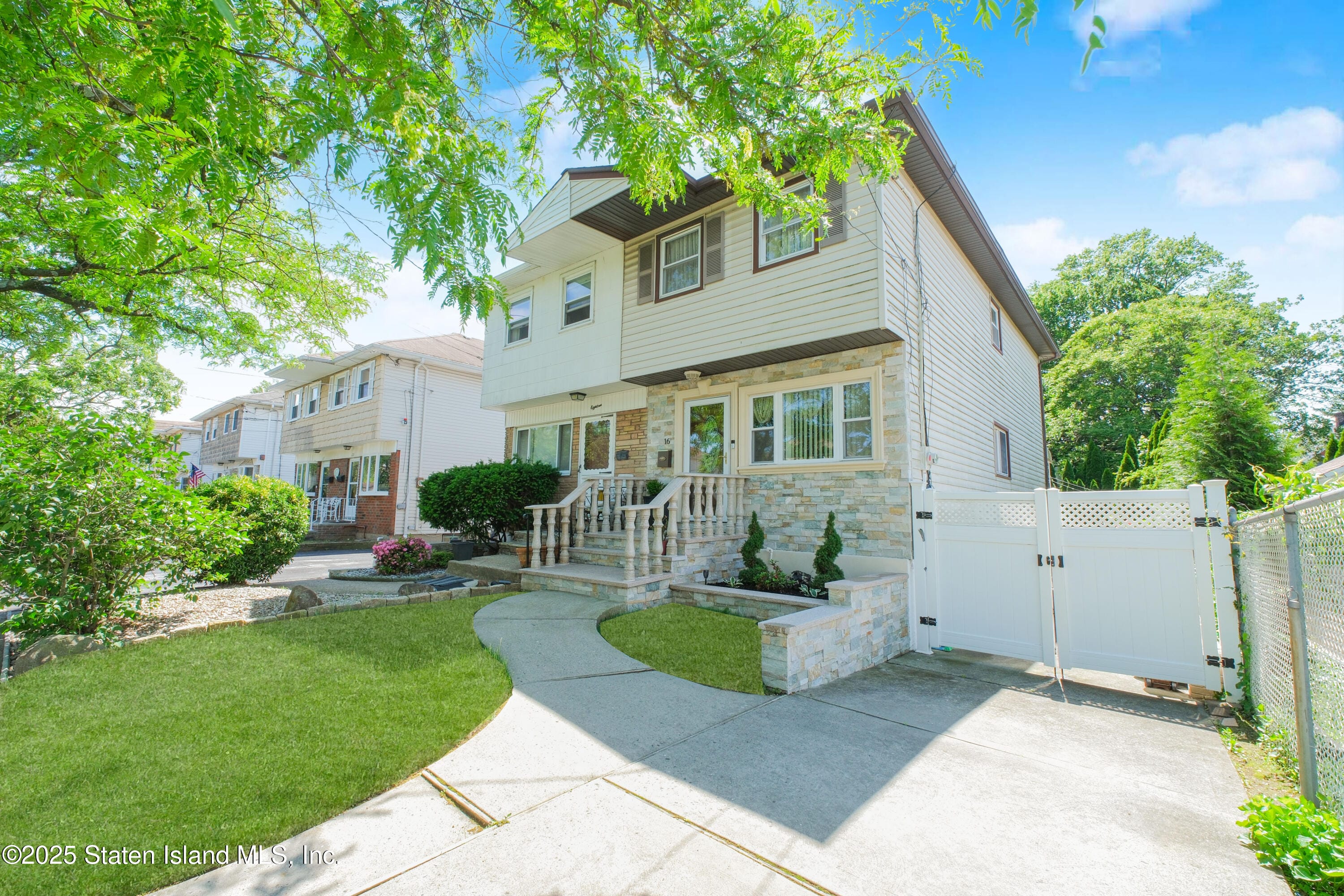 16 Fieldway Avenue, Staten Island, NY, 10308