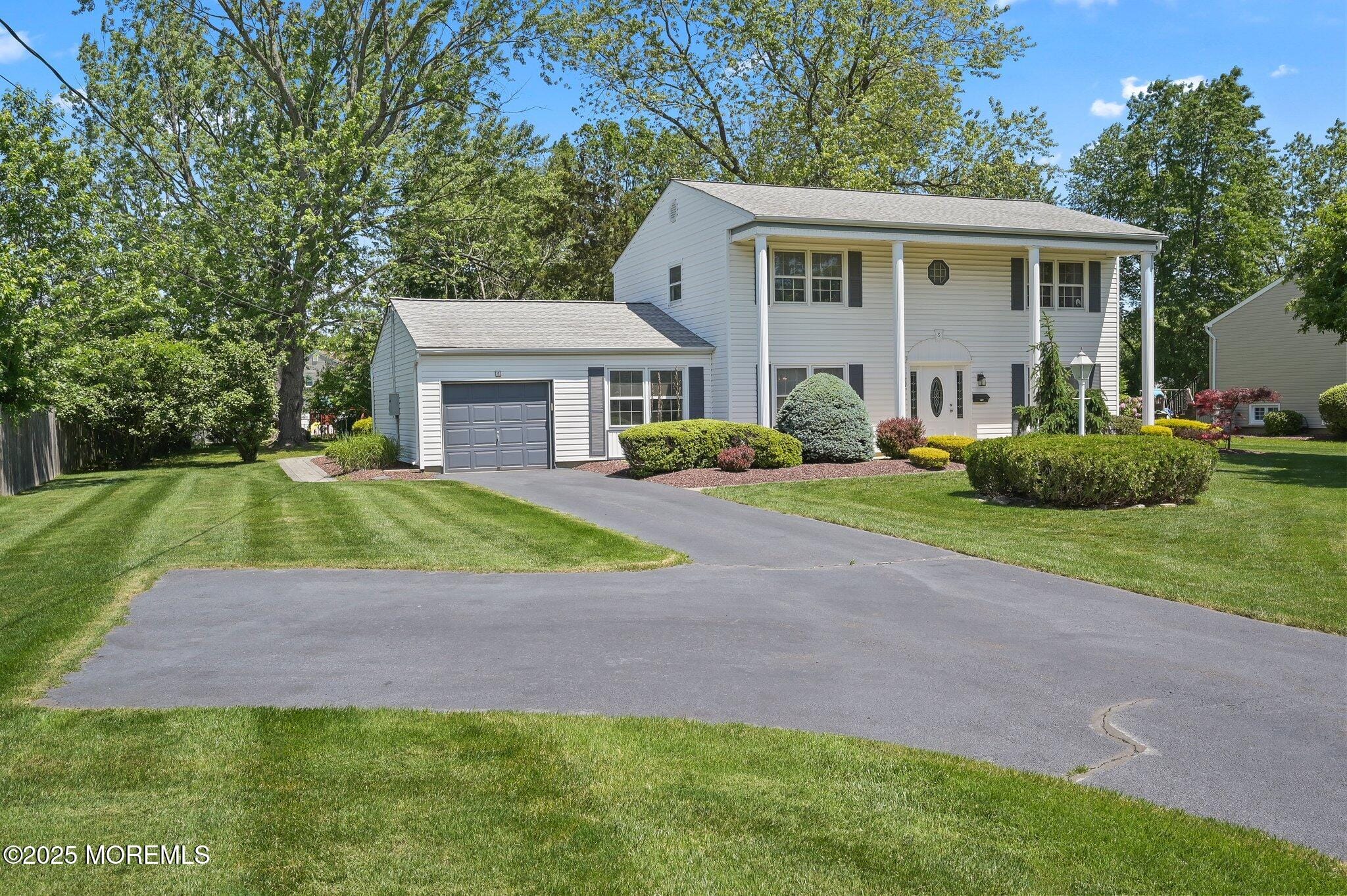 5 Stratford Drive, Manalapan, NJ, 07726