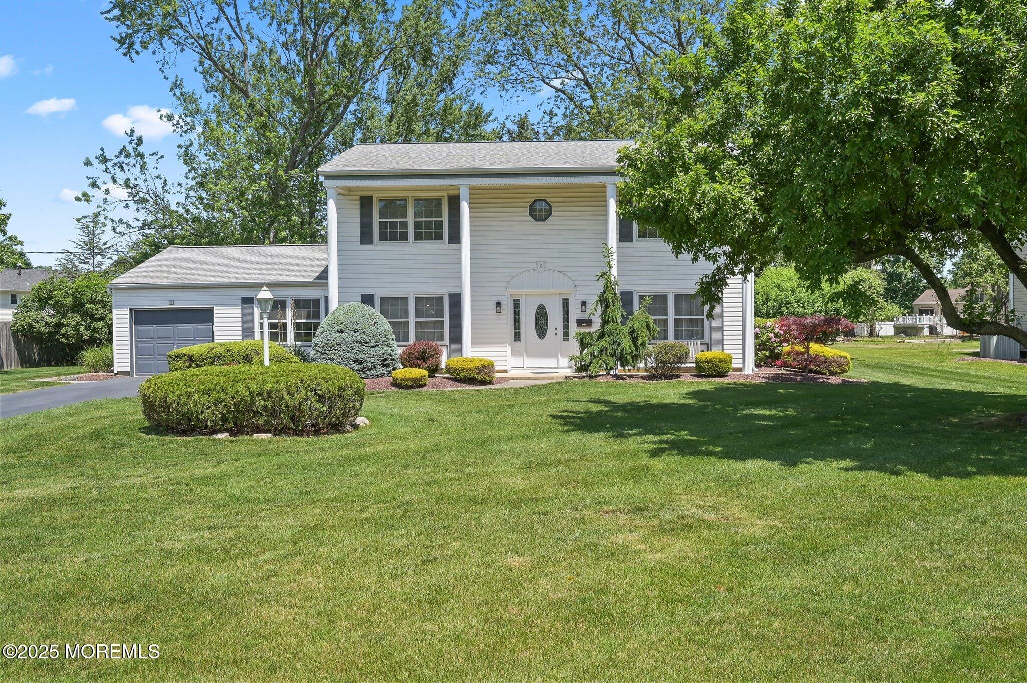 5 Stratford Drive, Manalapan, NJ, 07726