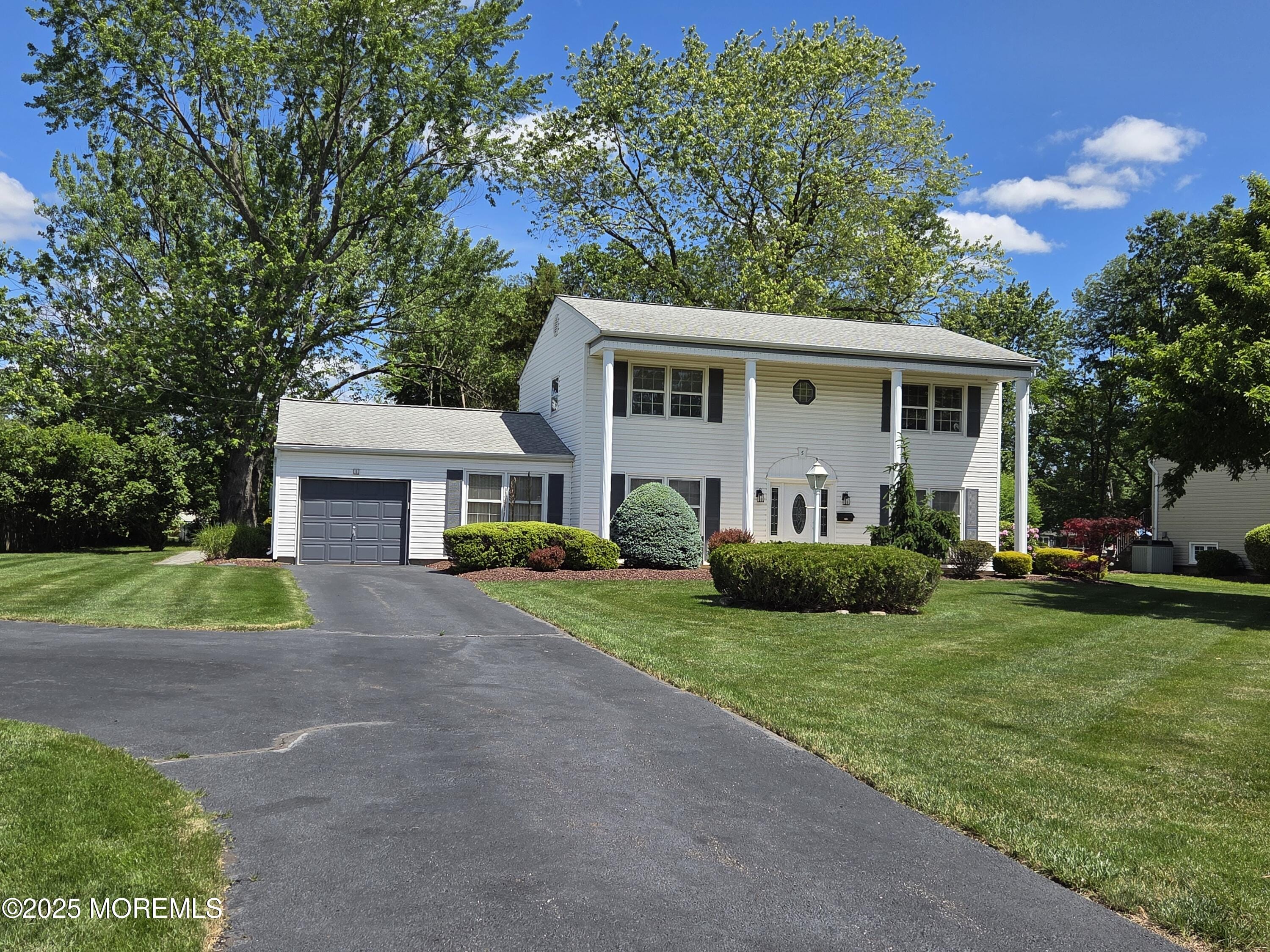 5 Stratford Drive, Manalapan, NJ, 07726