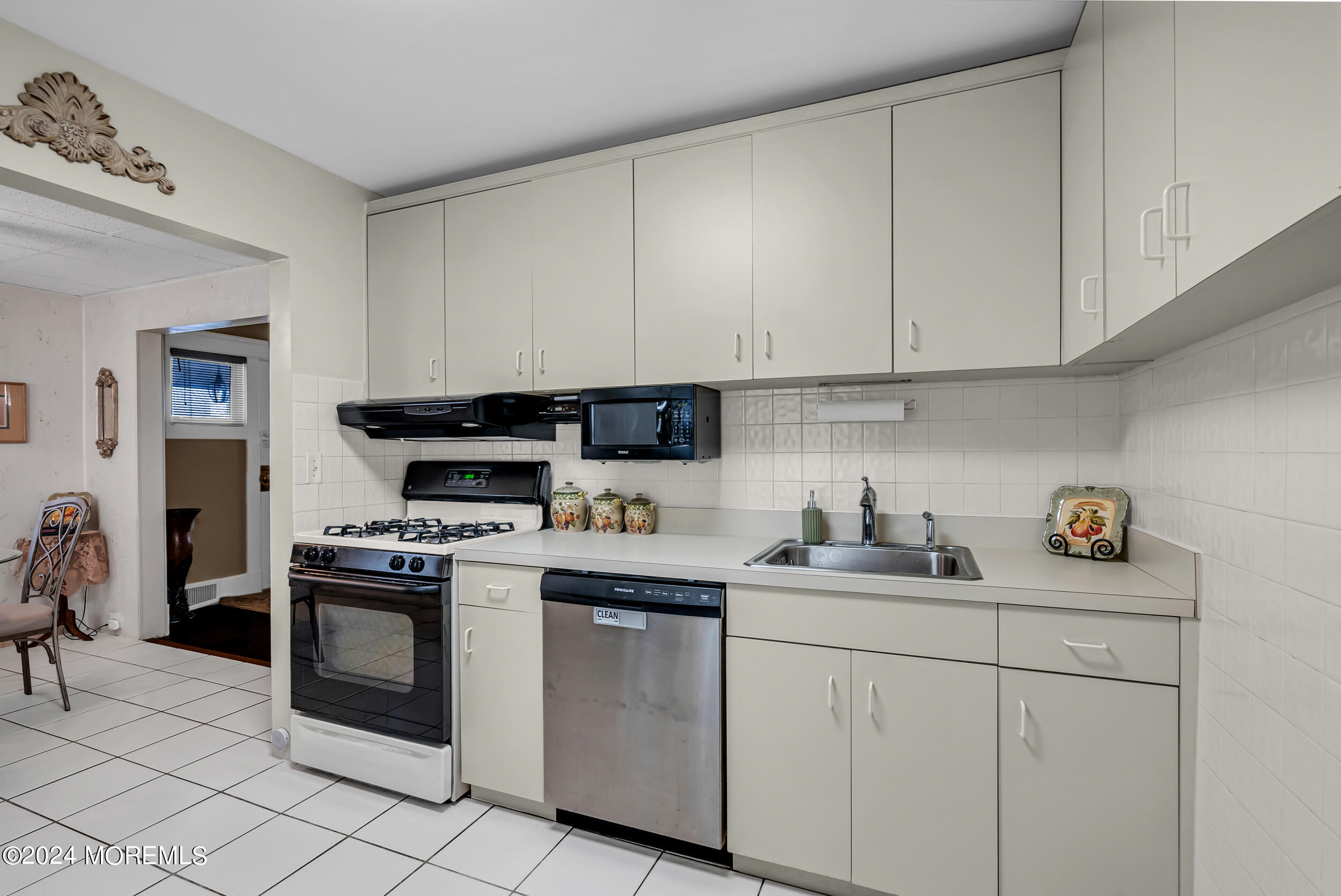 54 Wall Street, West Long Branch, NJ, 07764 image 17