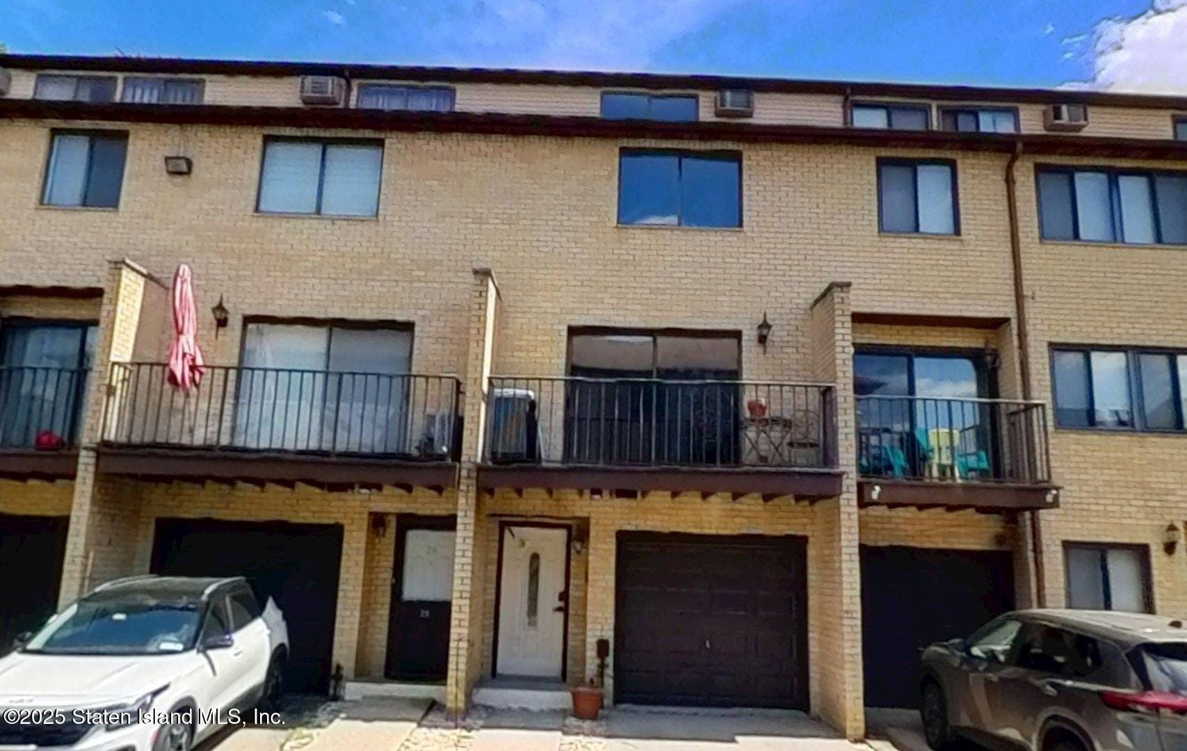 24 Arielle Lane 136, Staten Island, NY, 10314