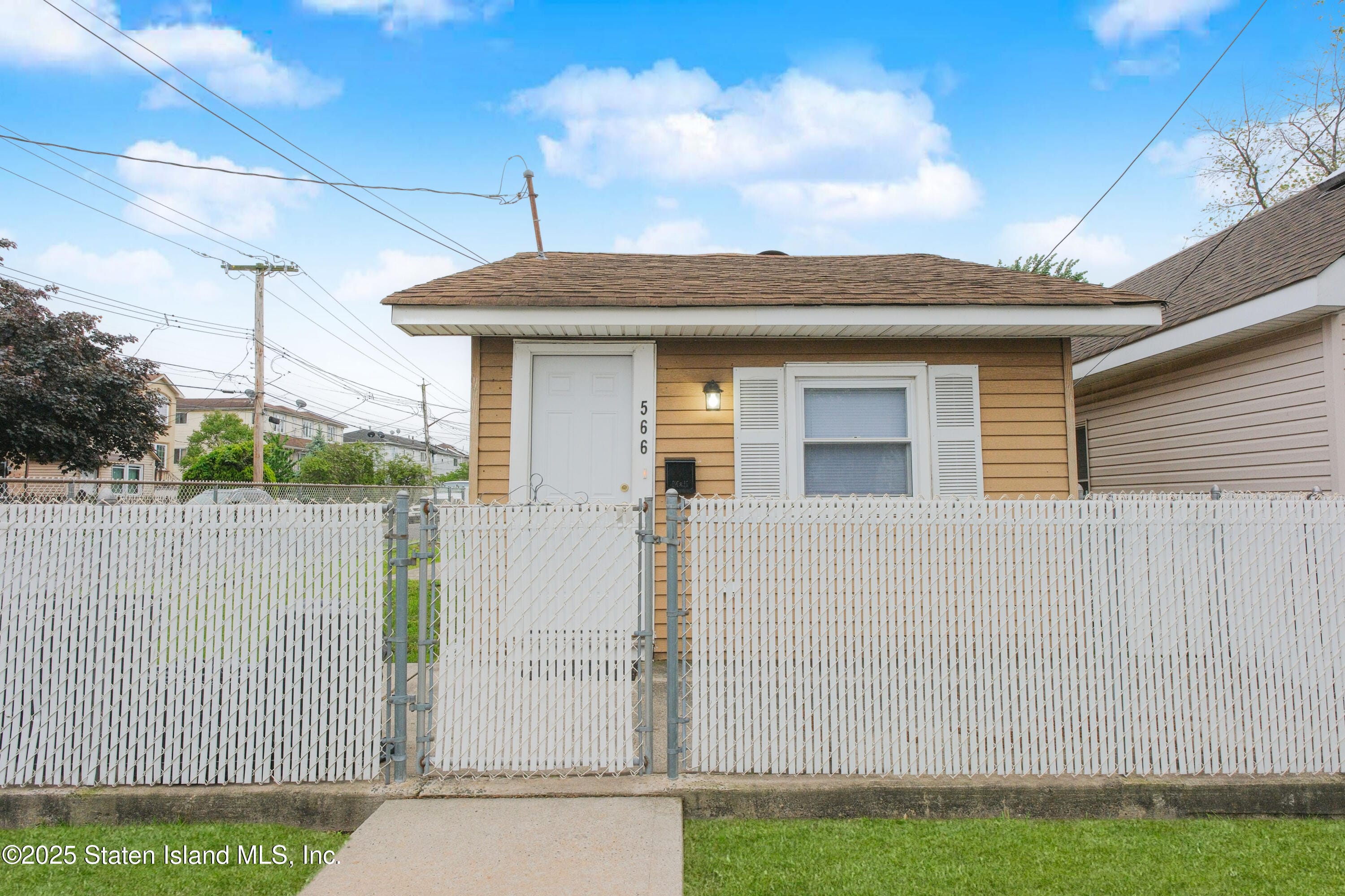 566 Hunter Avenue, Staten Island, NY, 10306