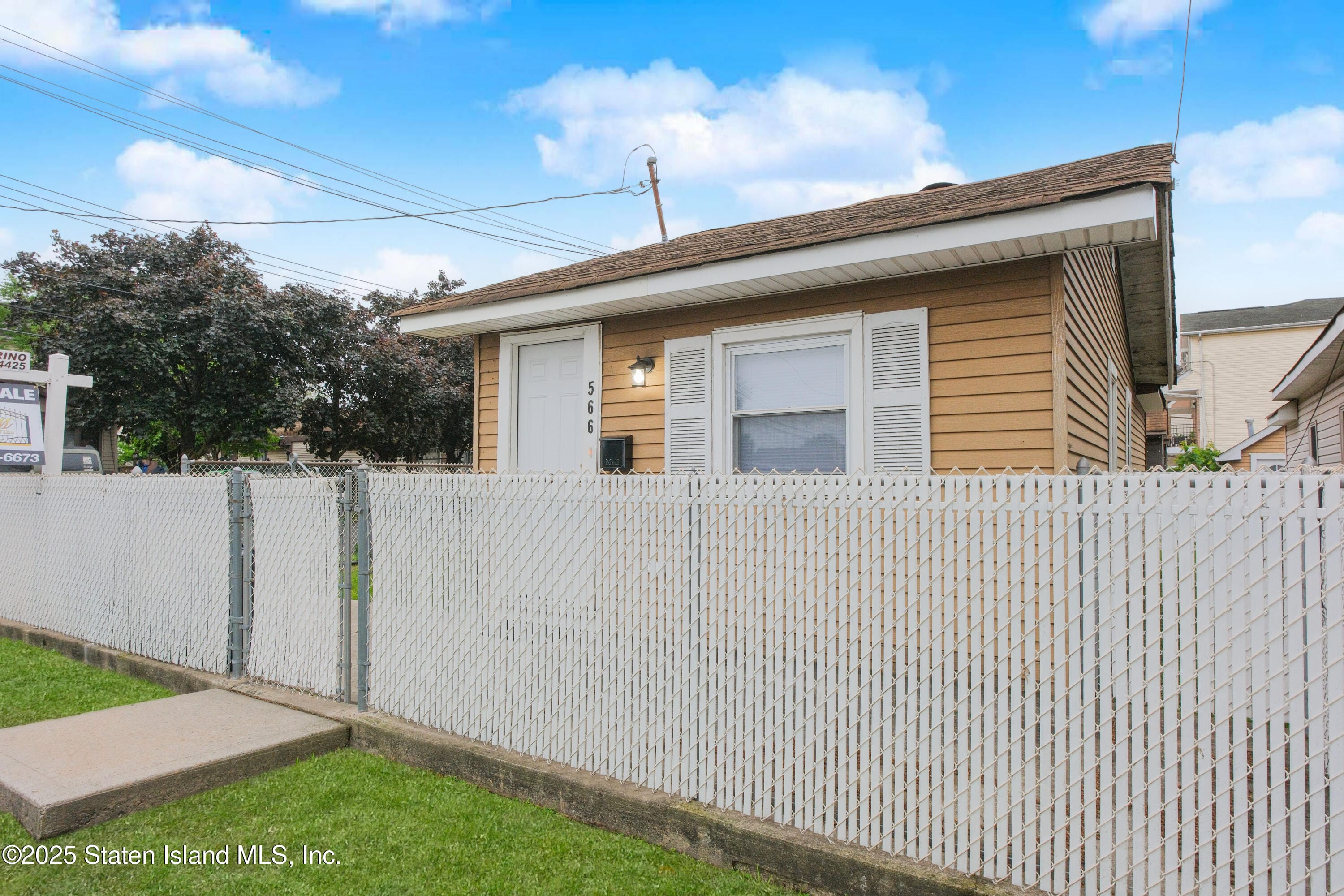 566 Hunter Avenue, Staten Island, NY, 10306