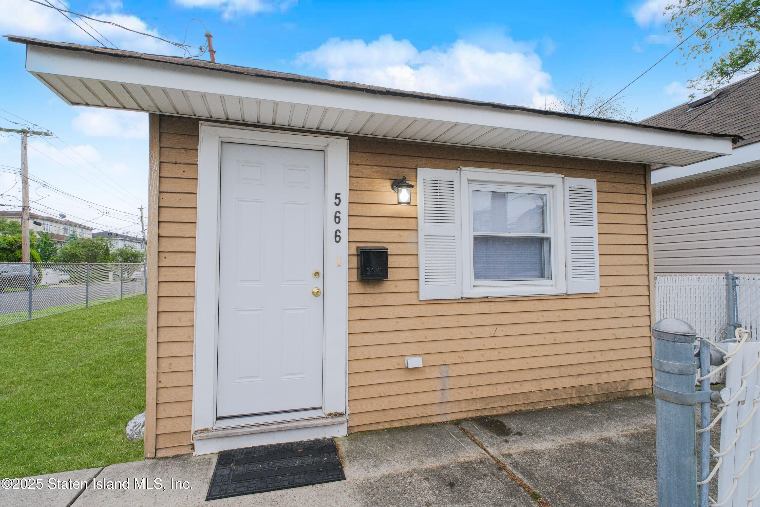 566 Hunter Avenue, Staten Island, NY, 10306