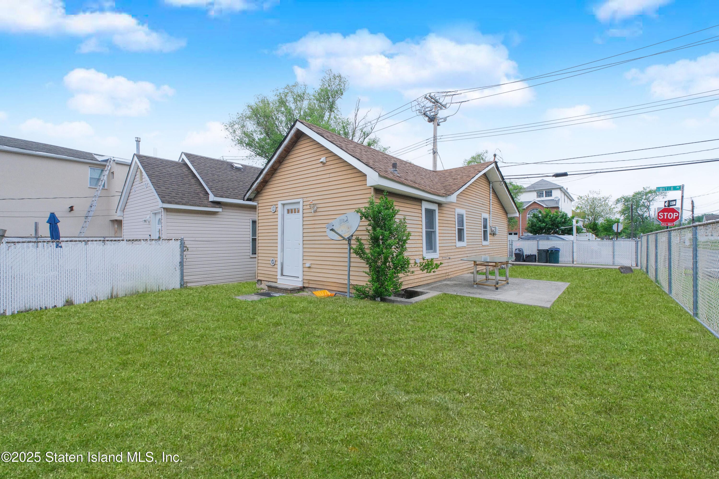 566 Hunter Avenue, Staten Island, NY, 10306 image 6