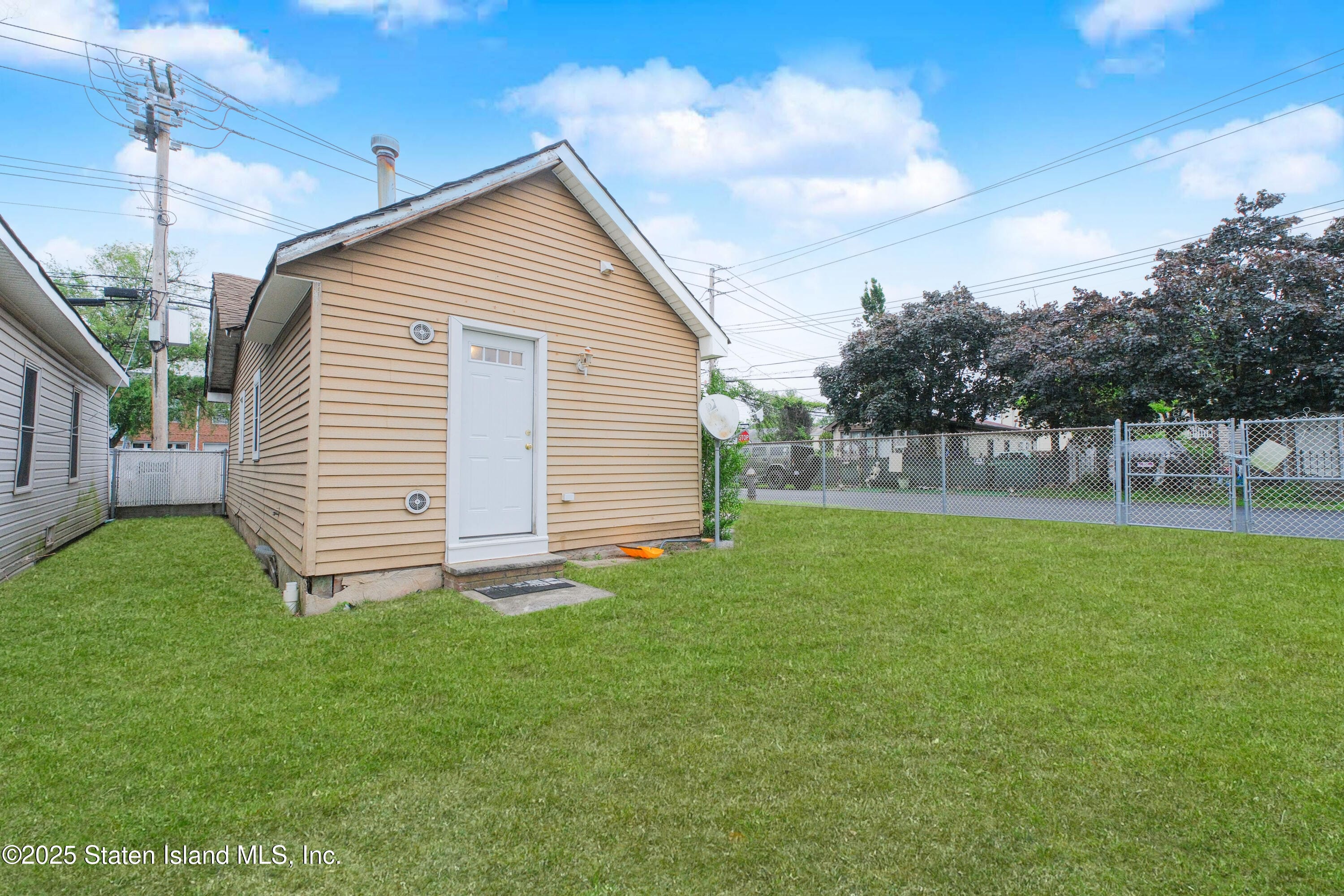 566 Hunter Avenue, Staten Island, NY, 10306 image 7