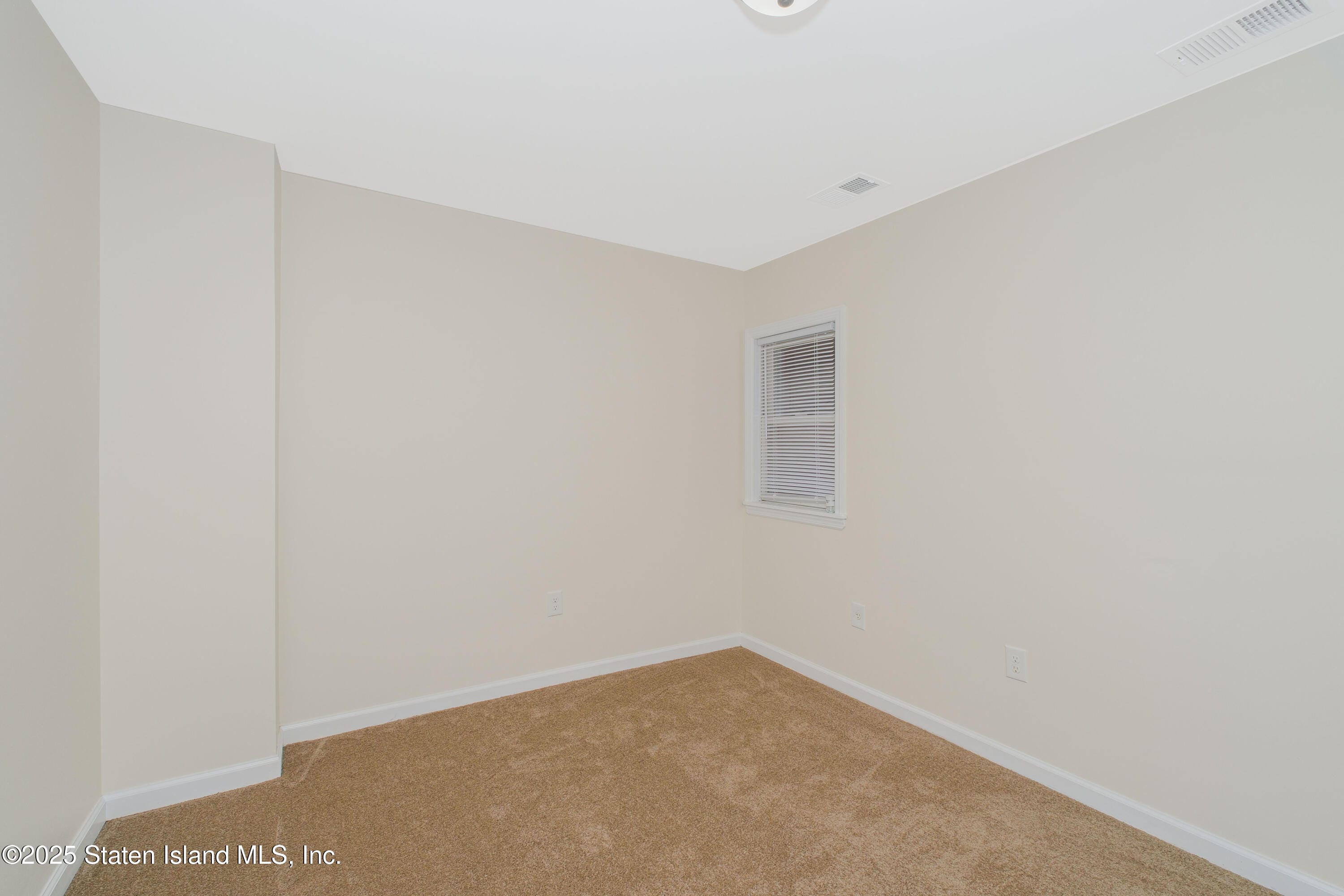 566 Hunter Avenue, Staten Island, NY, 10306 image 8