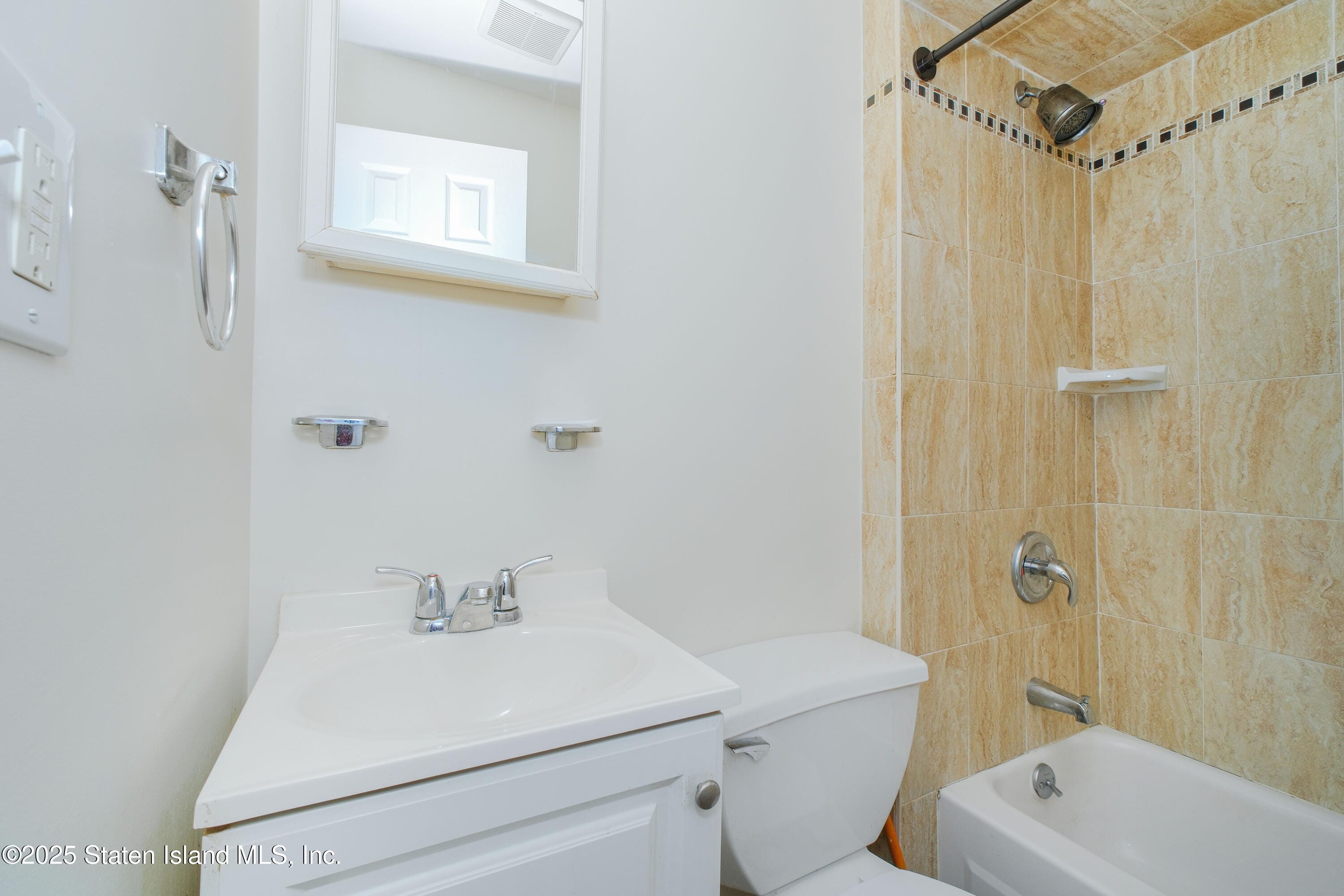 566 Hunter Avenue, Staten Island, NY, 10306 image 15