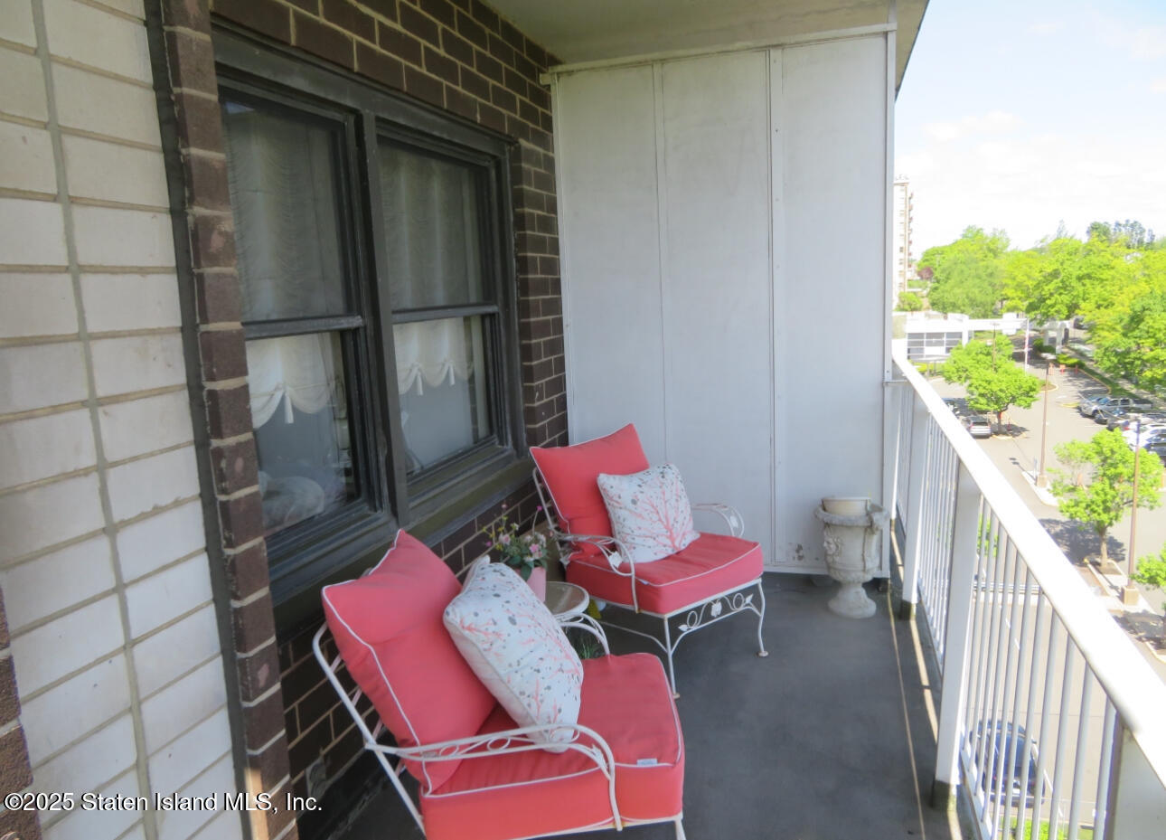 1100 Clove Road 7e Image 5