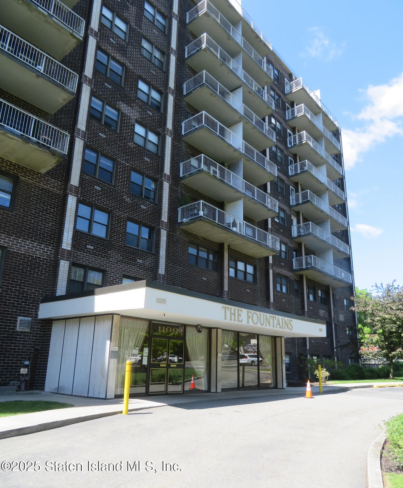 1100 Clove Road 7e Image 3