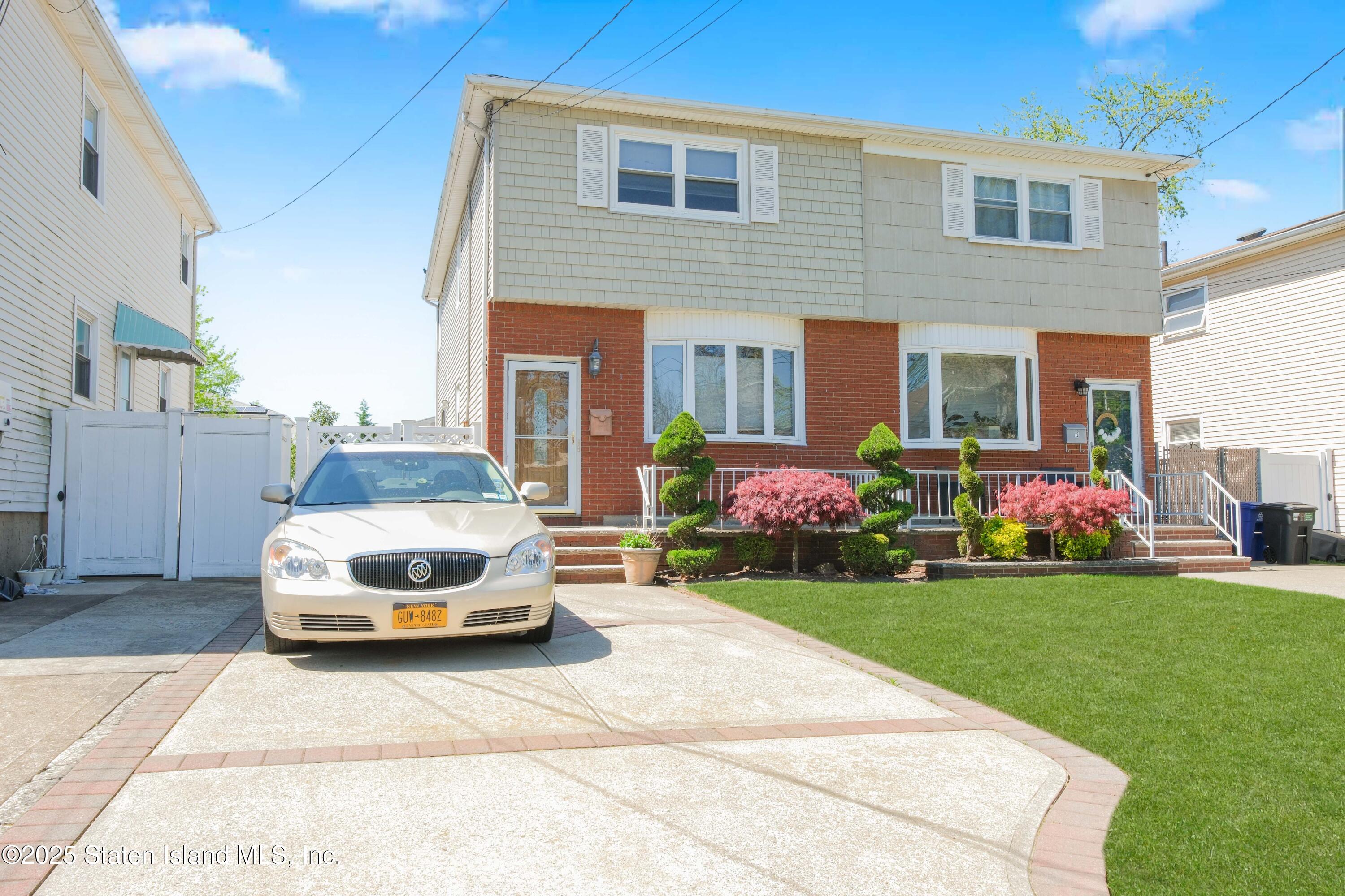14 Prices Lane, Staten Island, NY, 10314