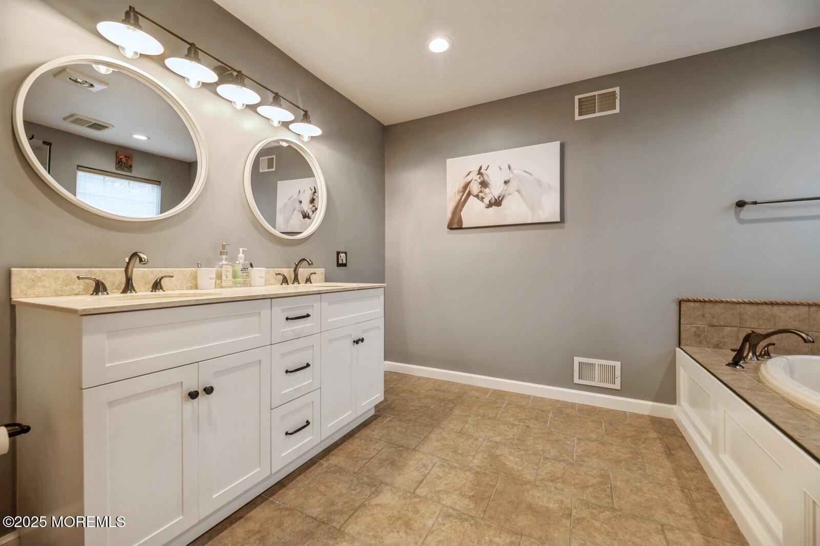 30 Thousand Oaks Terrace, Howell, NJ, 07731 image 23
