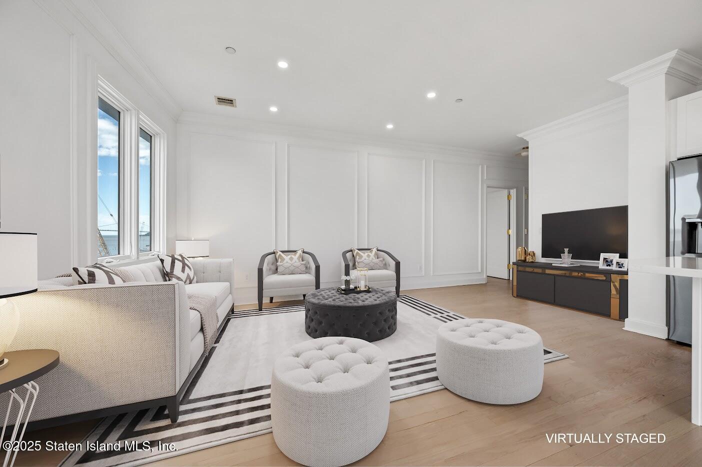 90 Bay Street Landing 6l Image 3