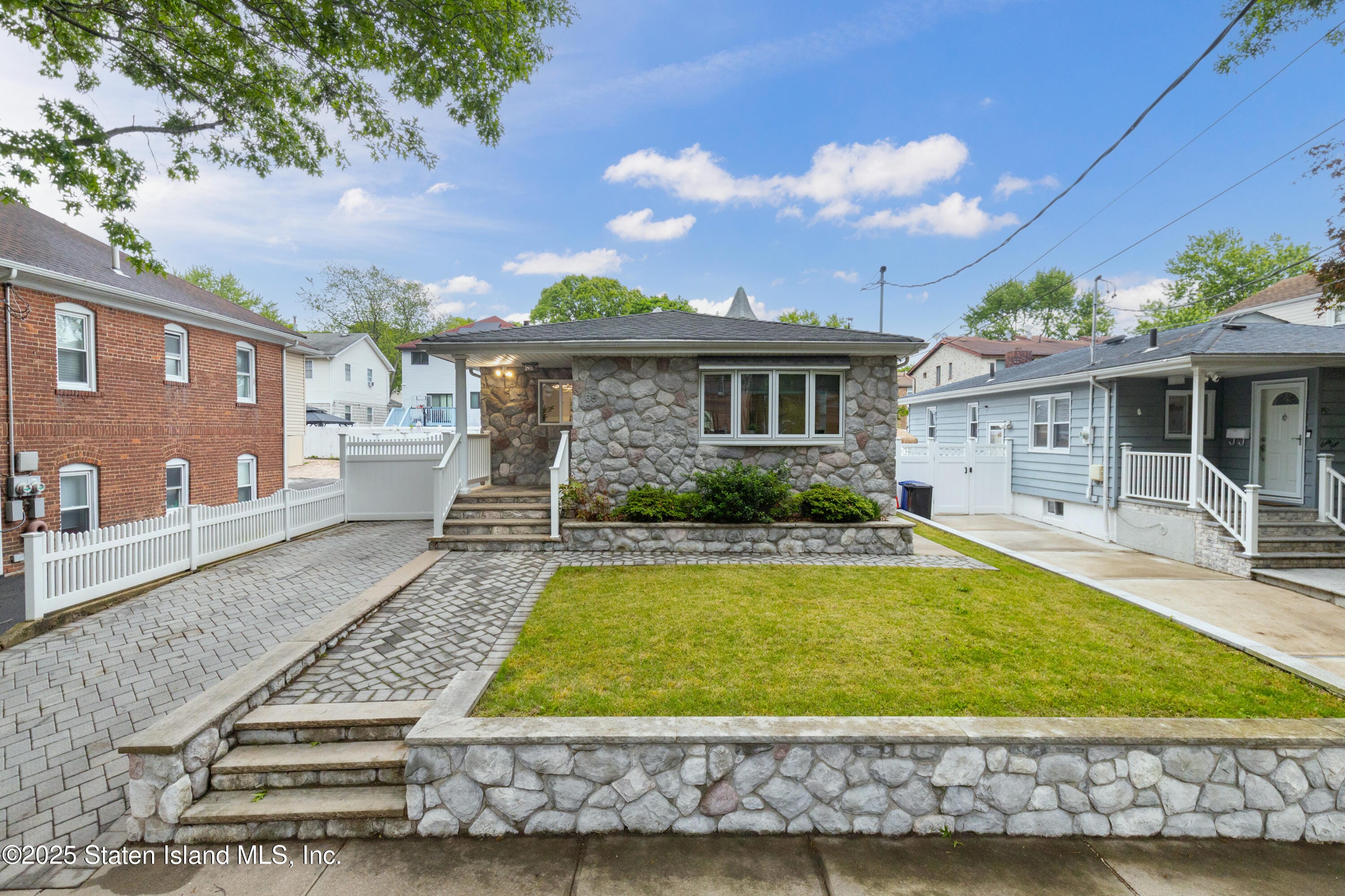65 Newberry Avenue, Staten Island, NY, 10304