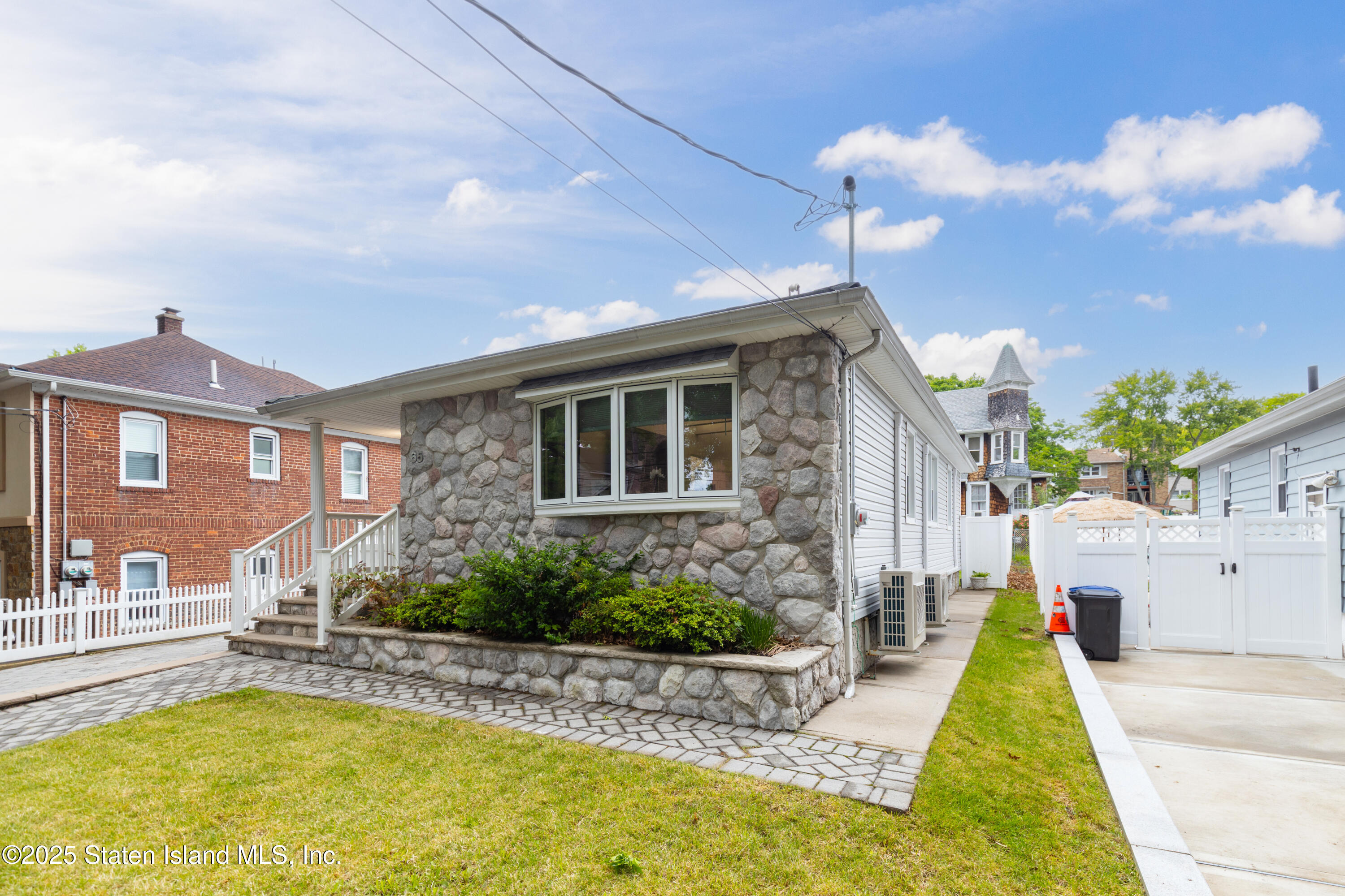 65 Newberry Avenue, Staten Island, NY, 10304