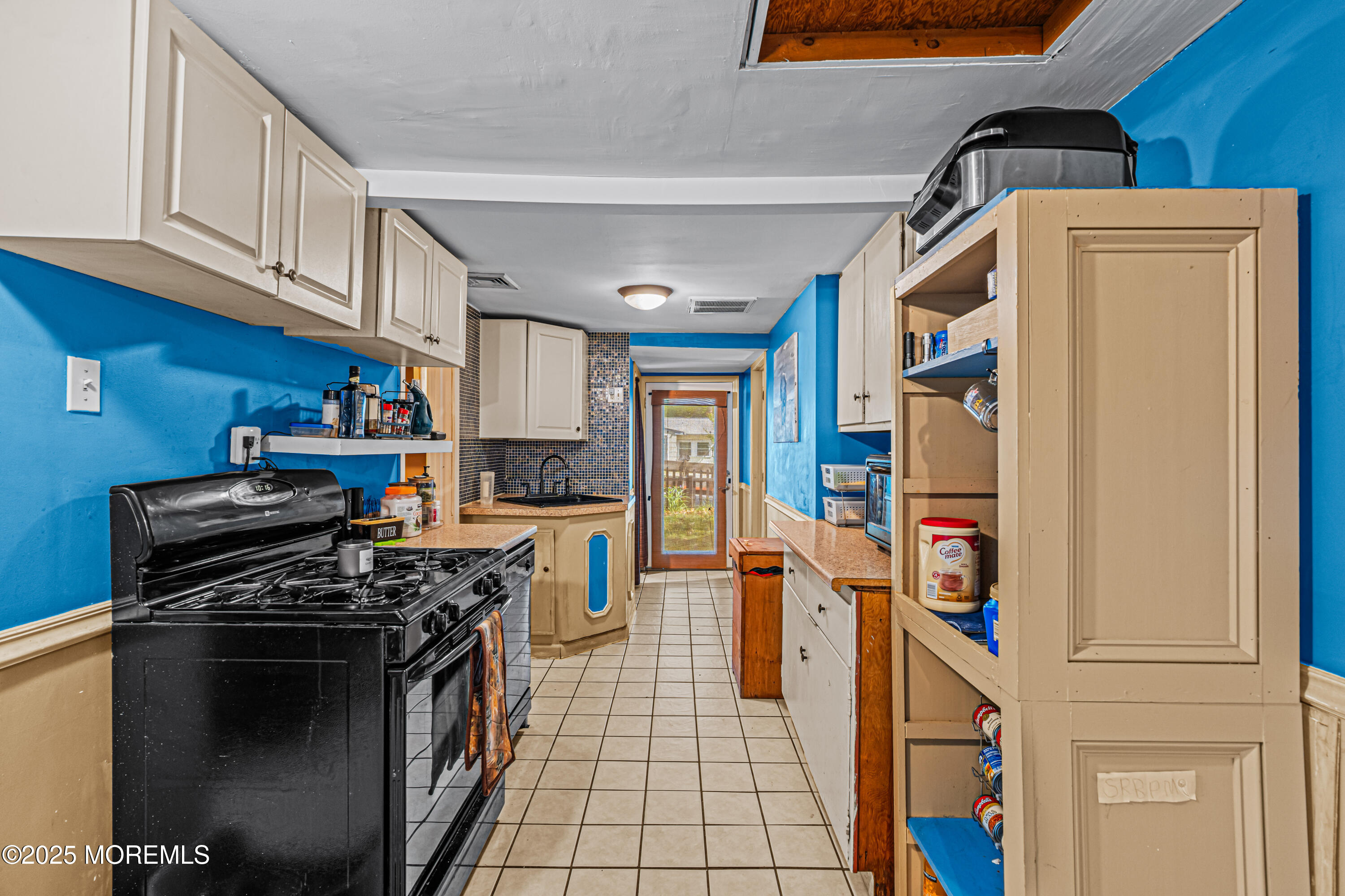 12 Central Avenue, Waretown, NJ, 08758