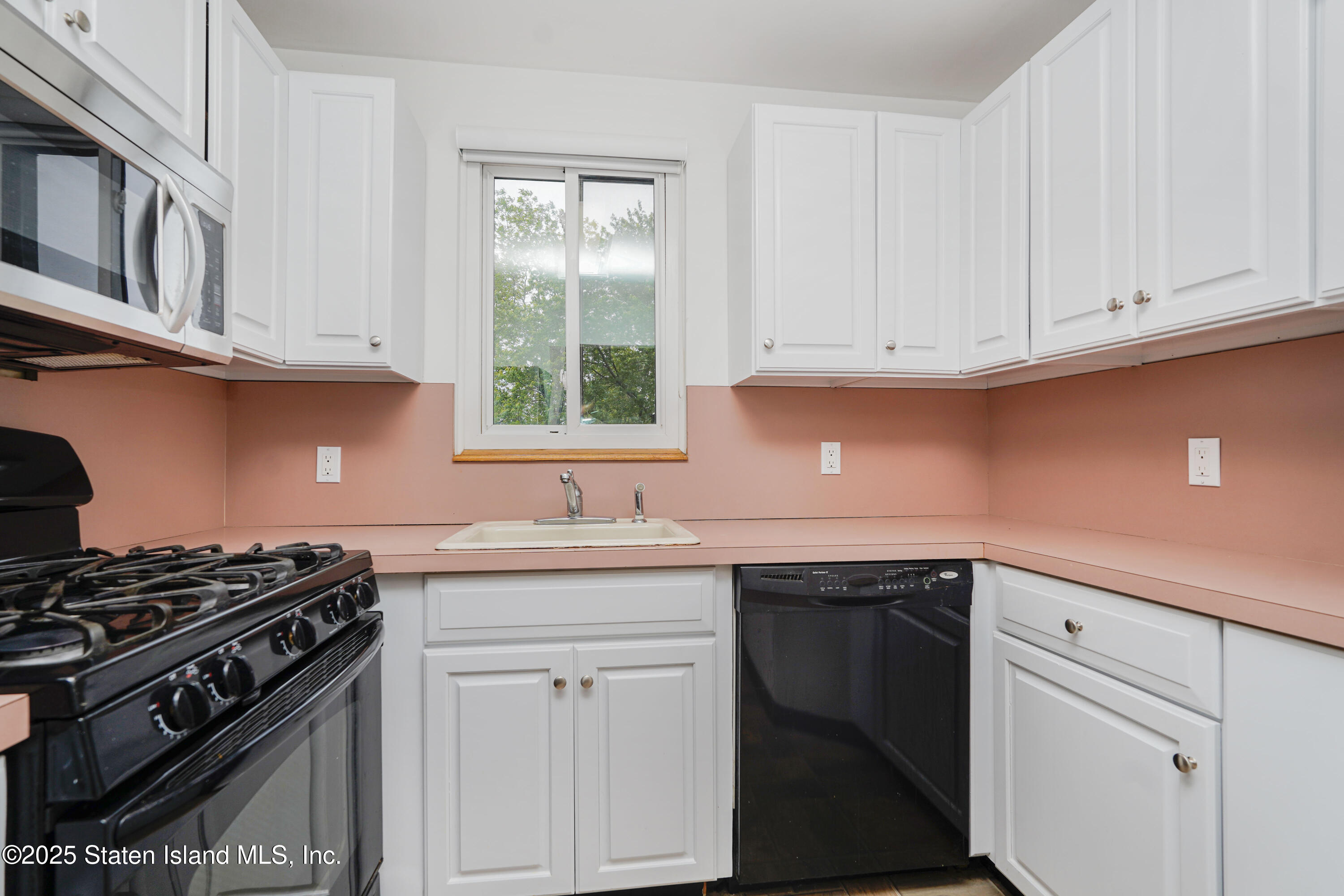 49 Hylan Boulevard 2d, Staten Island, NY, 10305 image 25