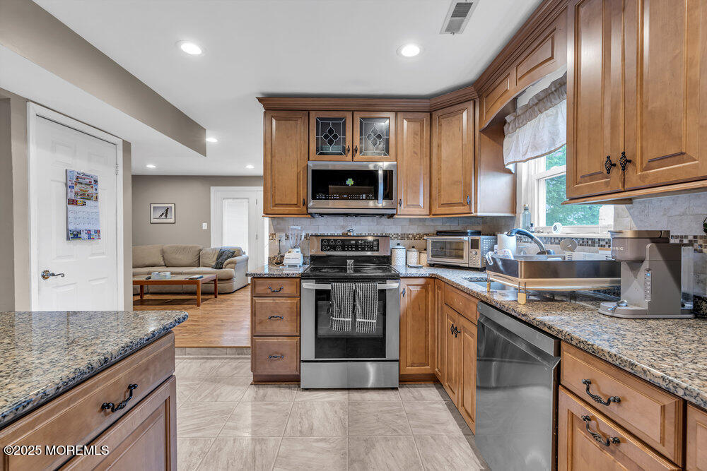 16 Silversmith Court, Howell, NJ, 07731 image 11