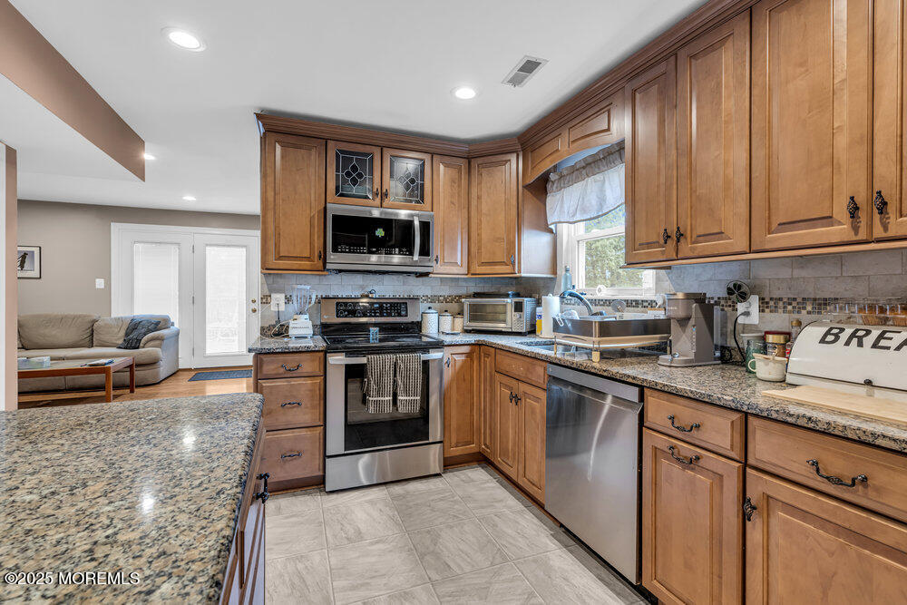 16 Silversmith Court, Howell, NJ, 07731 image 12