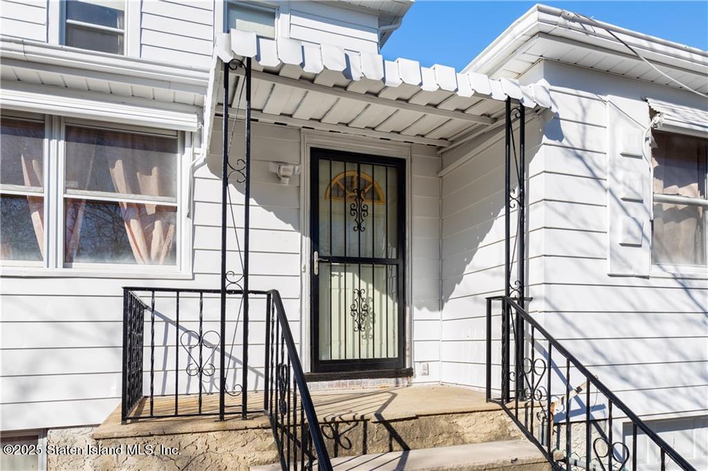 432 Neckar Avenue, Staten Island, NY, 10304