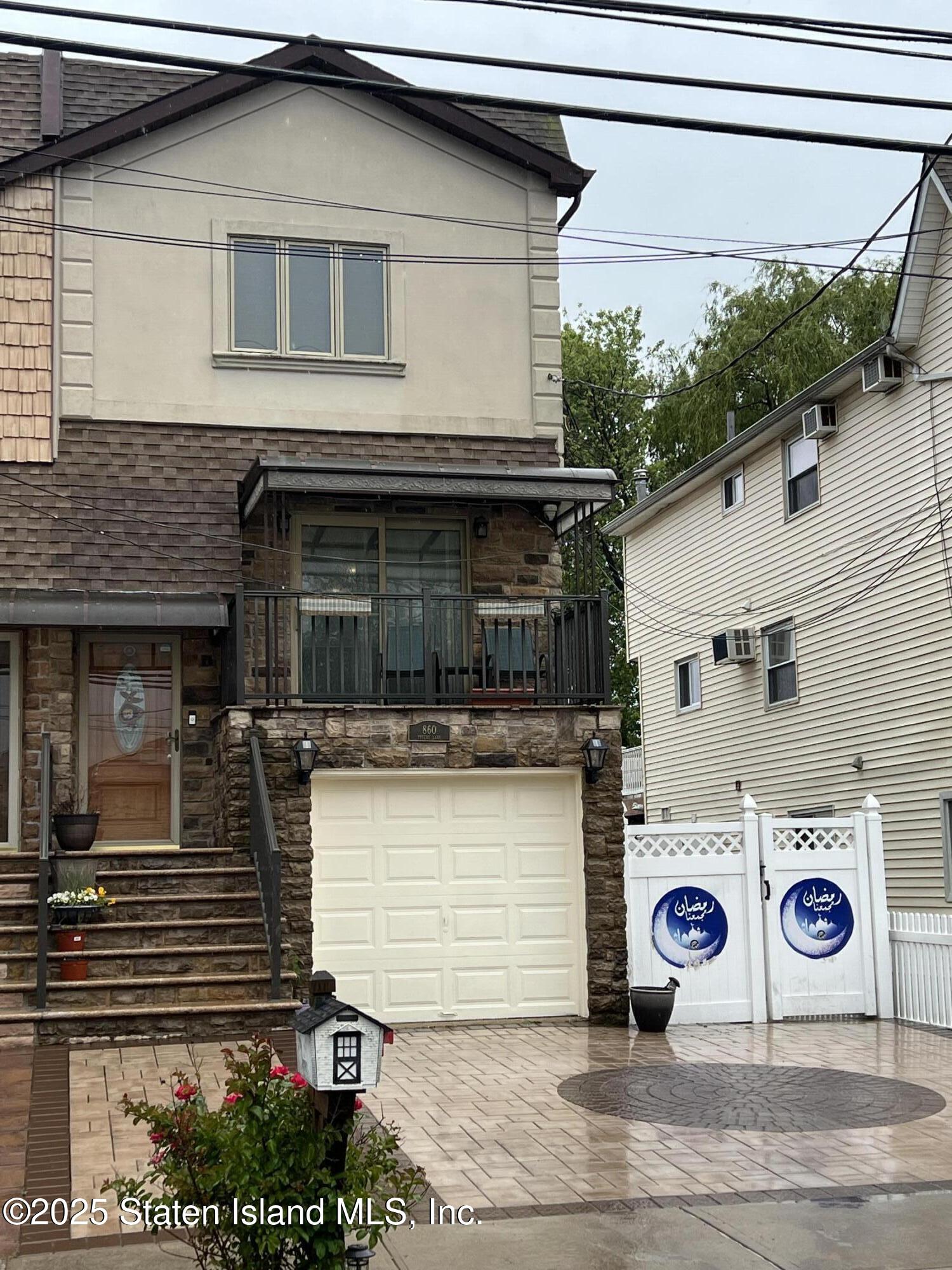 860 Tysens Lane, Staten Island, NY, 10306