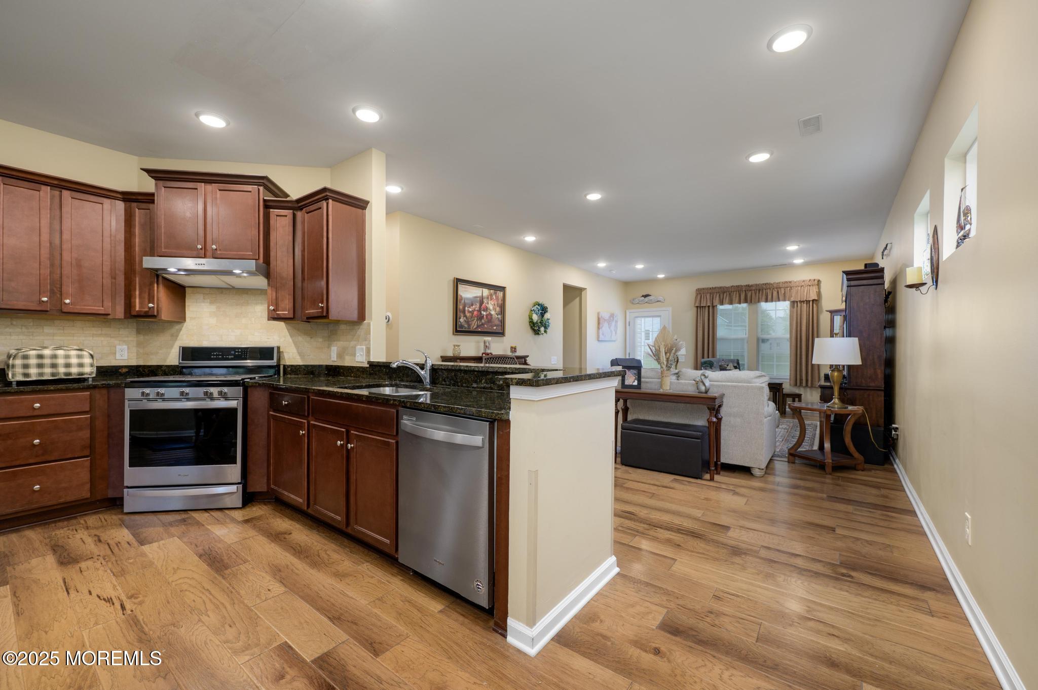 39 Addlestone Lane, Manchester, NJ, 08759